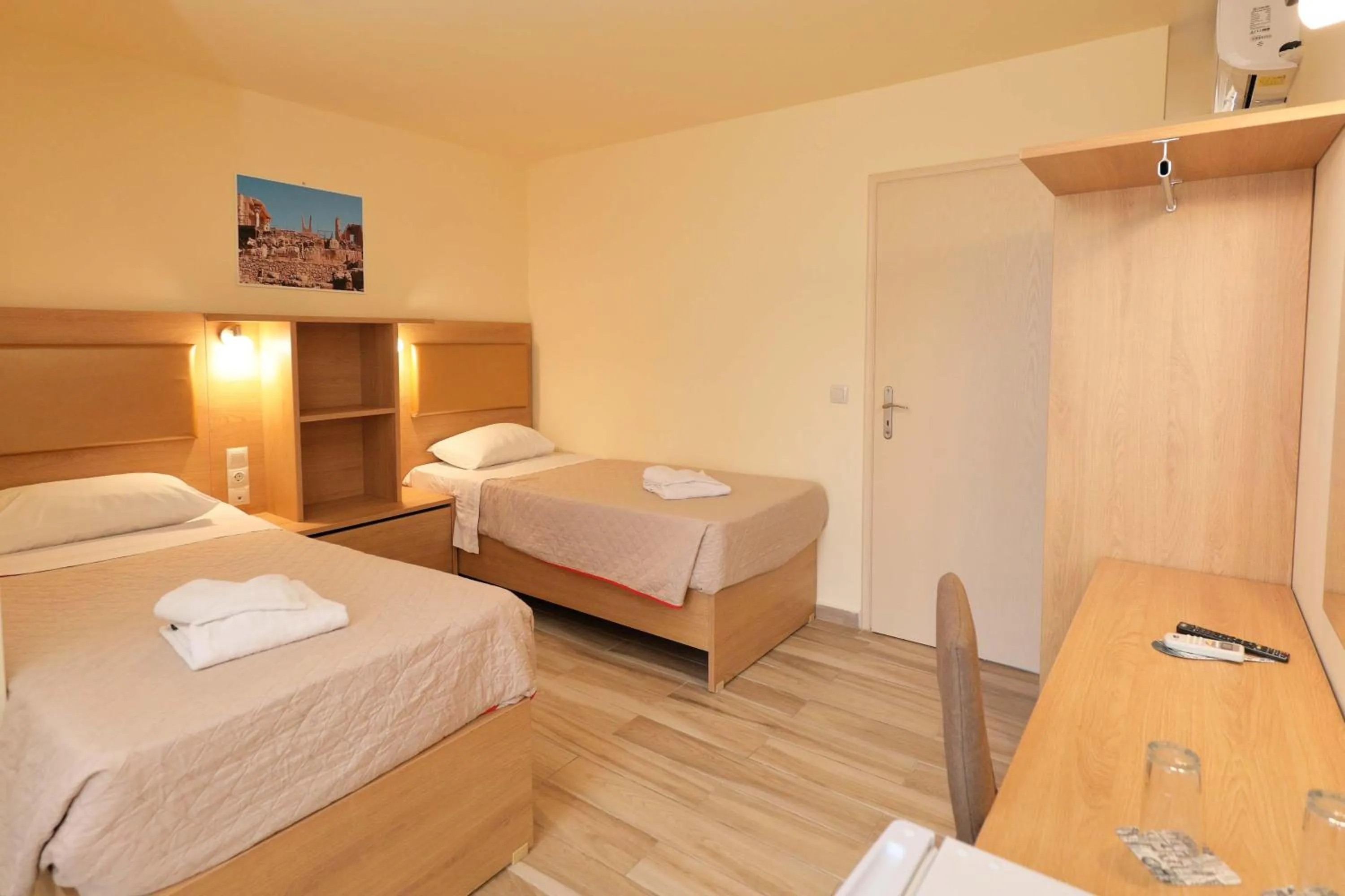 Photo of the whole room, Bed in SunBay Hotel