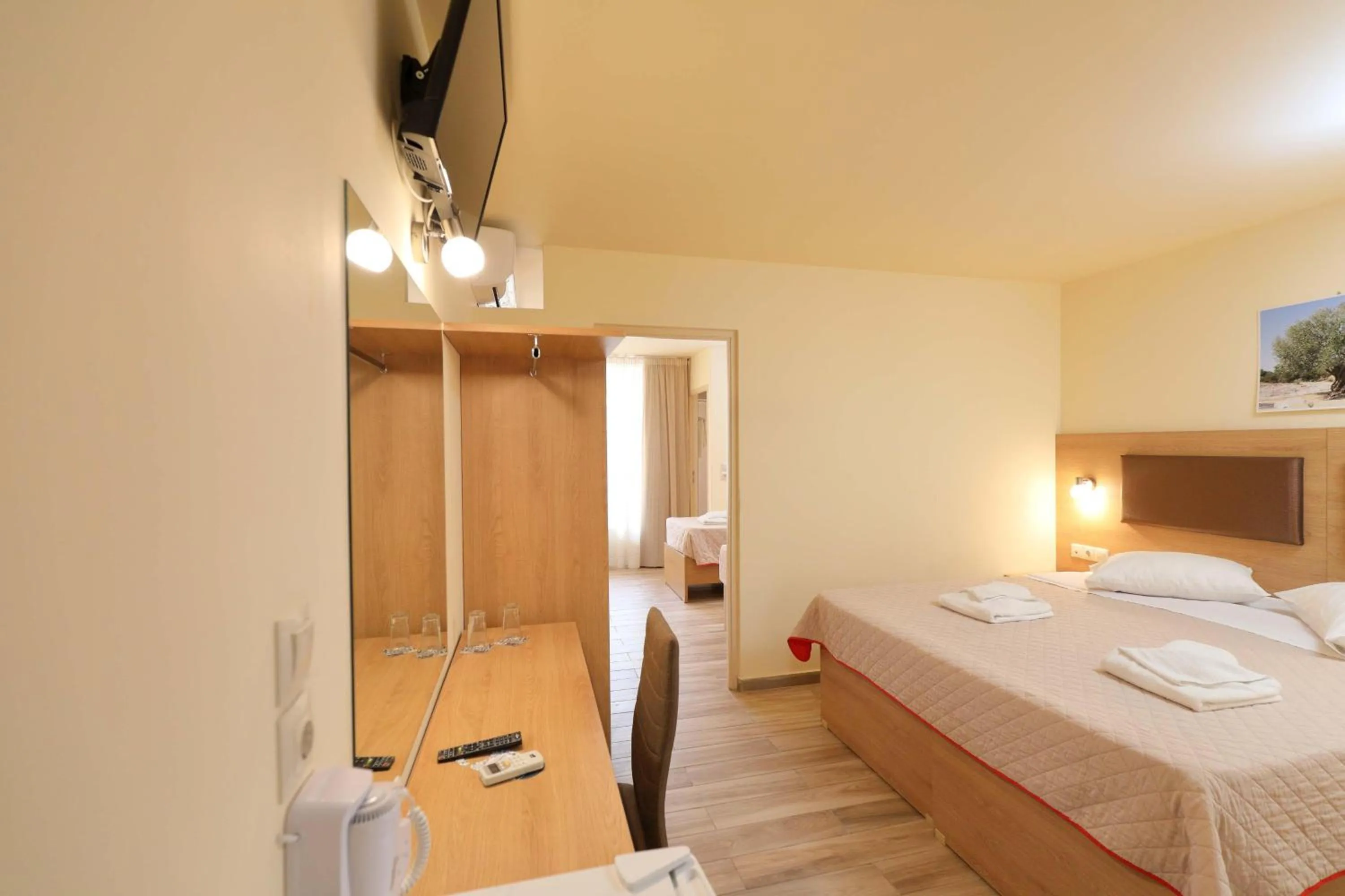 Bathroom, Bed in SunBay Hotel