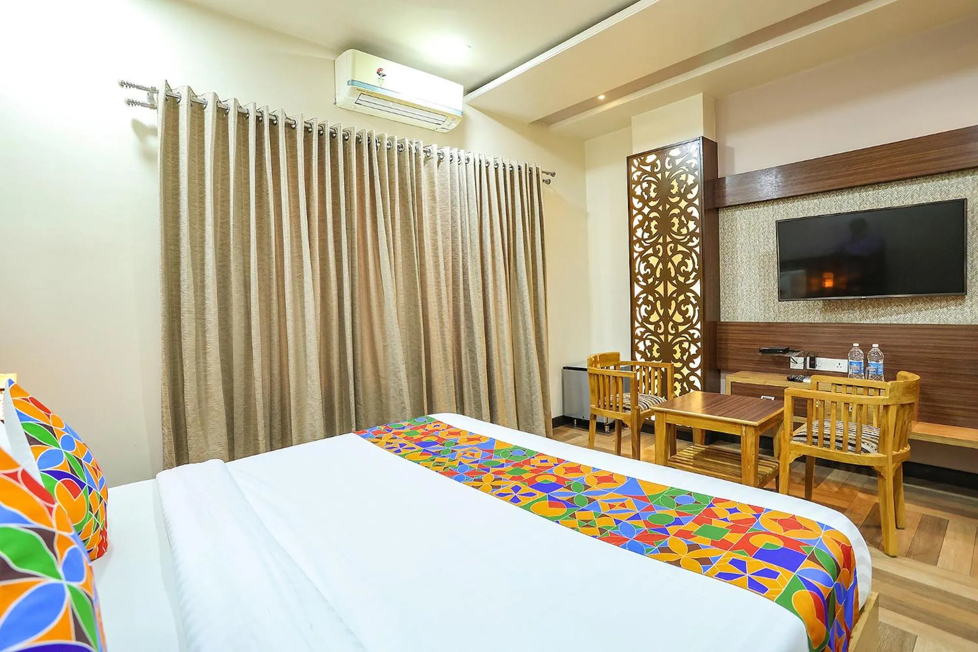 Bed in Royal GM Plaza