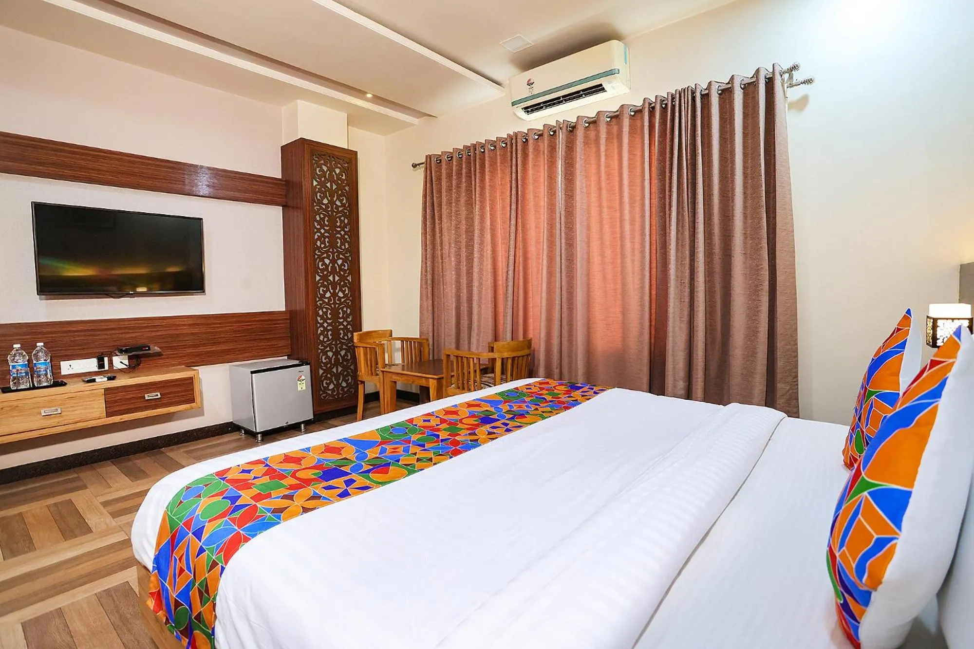 Bed in Royal GM Plaza