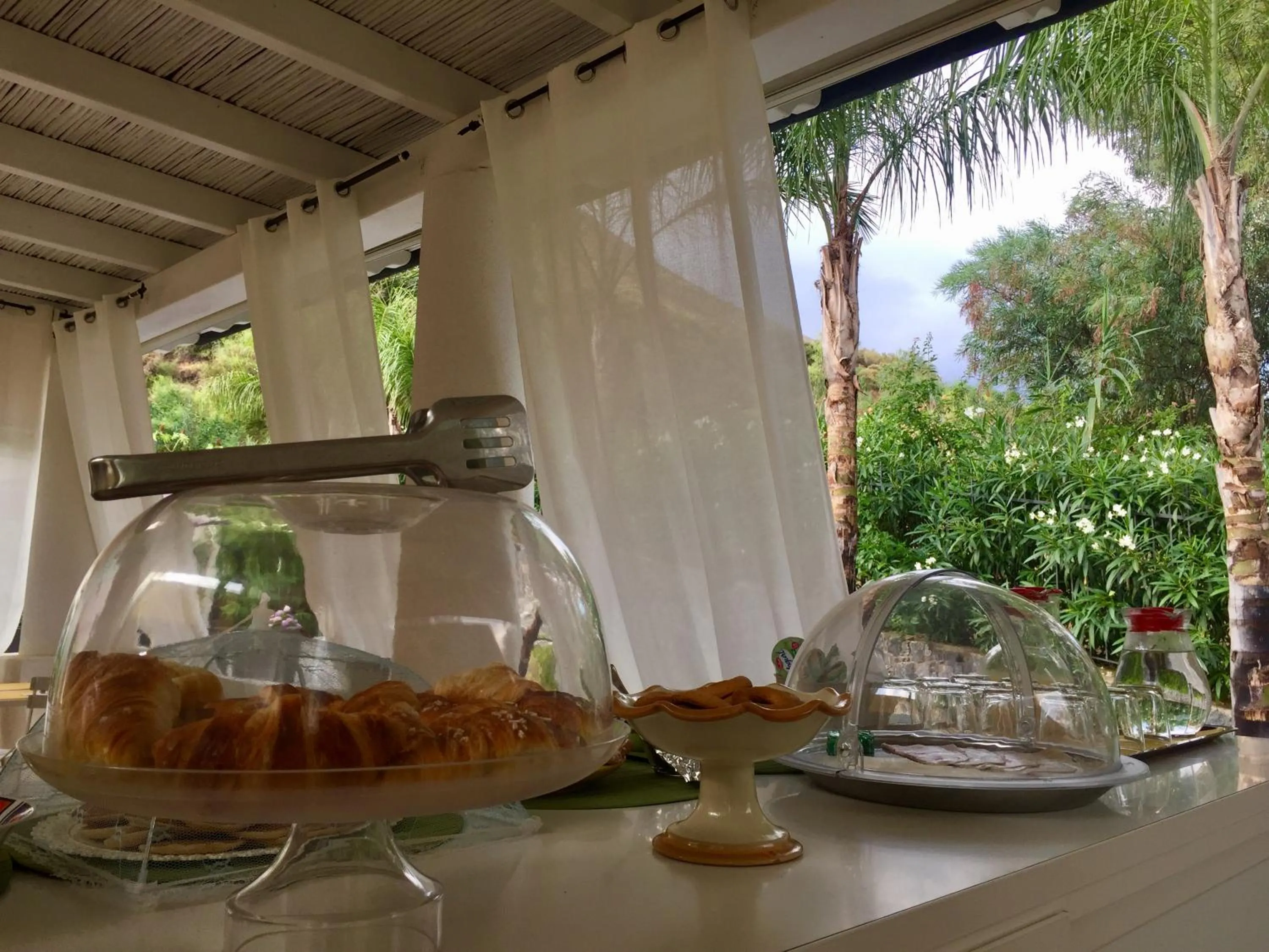 Breakfast in Casa Arcada