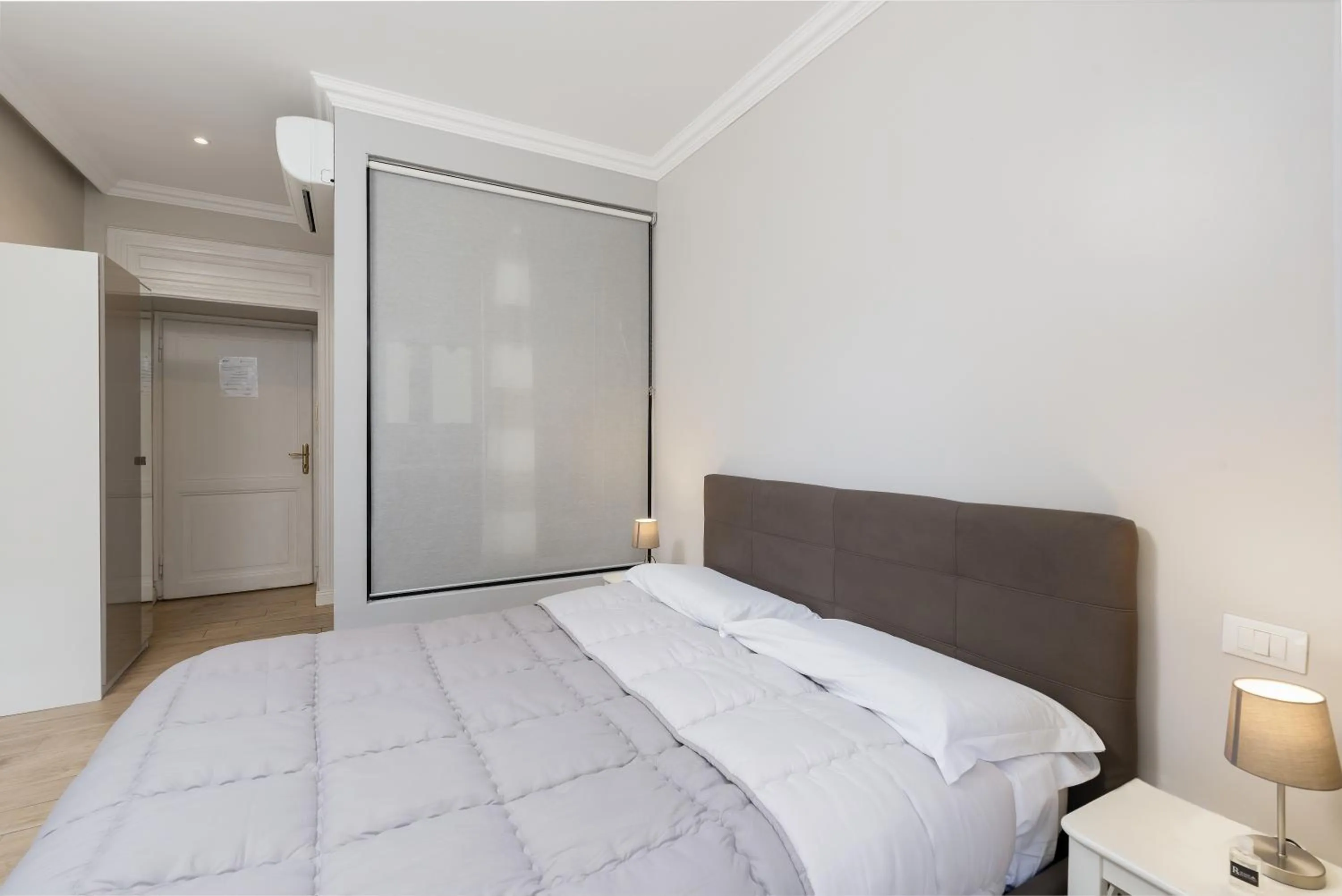 Bed in Rhome Hosting