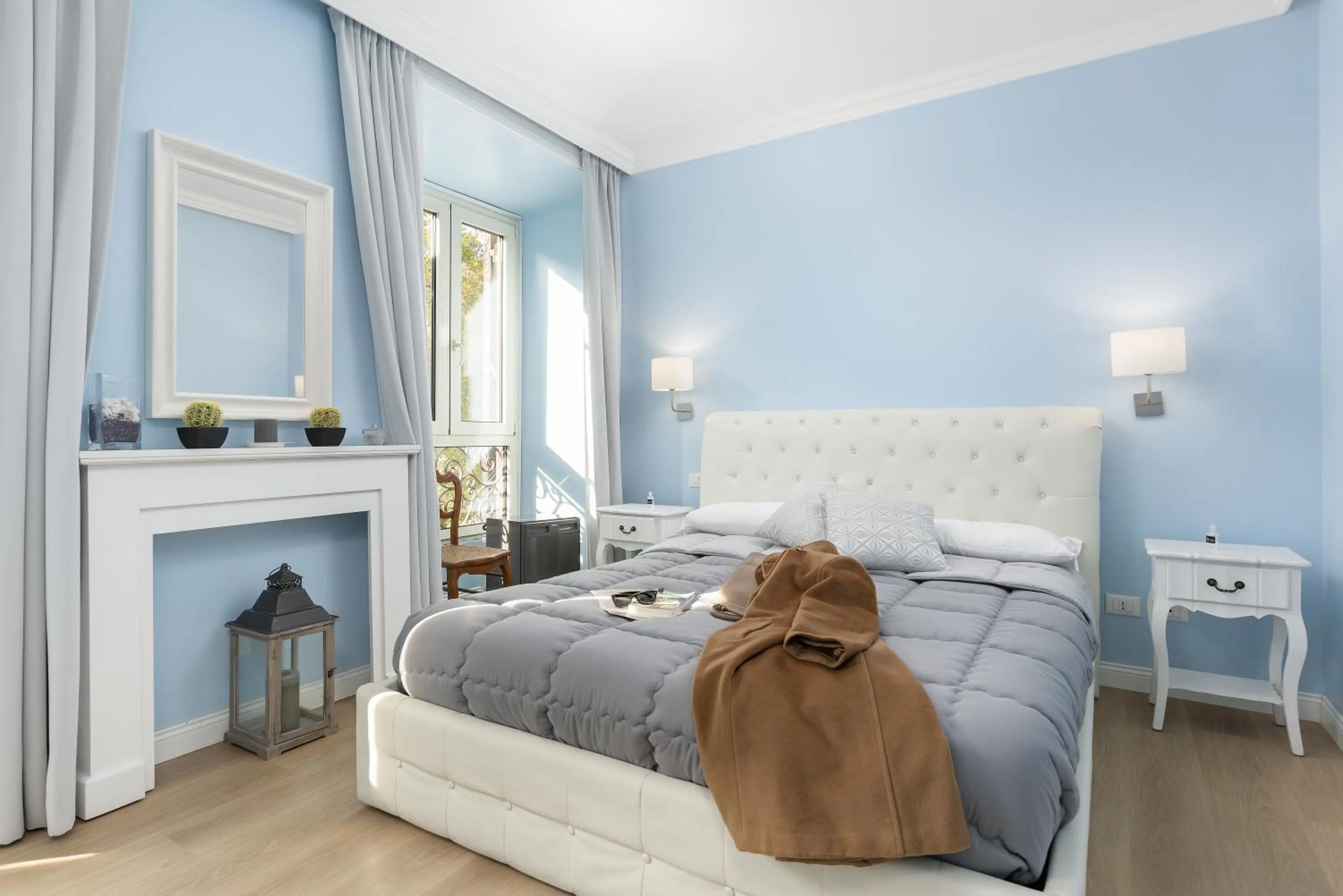 Bed in Rhome Hosting