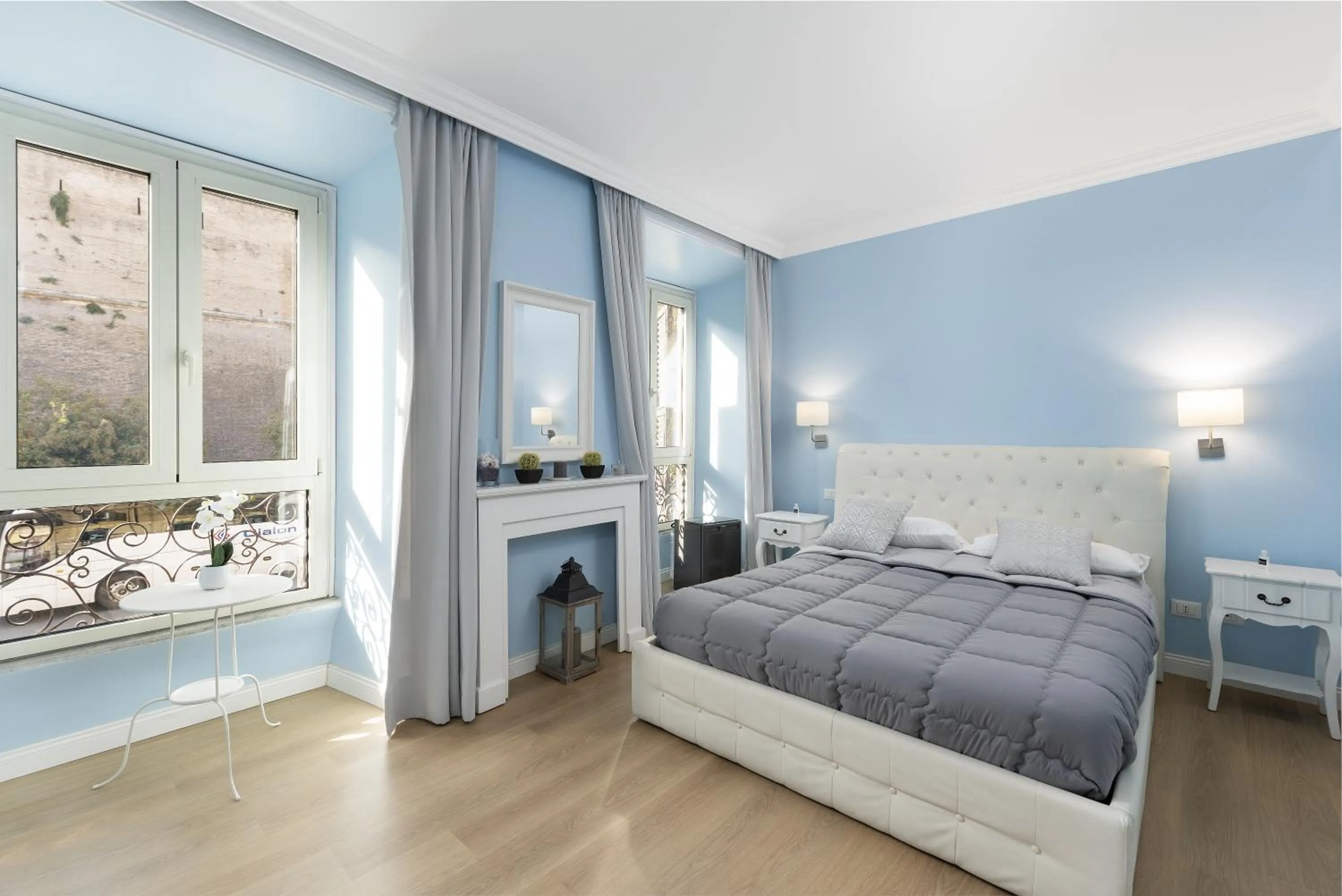 Bed in Rhome Hosting