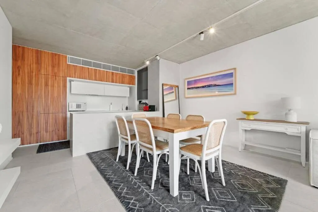Premium Bondi Beach 2 Bedroom with Beach view and parking