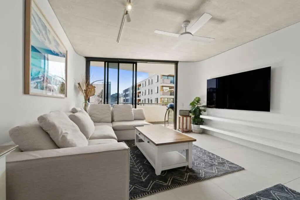 Premium Bondi Beach 2 Bedroom with Beach view and parking
