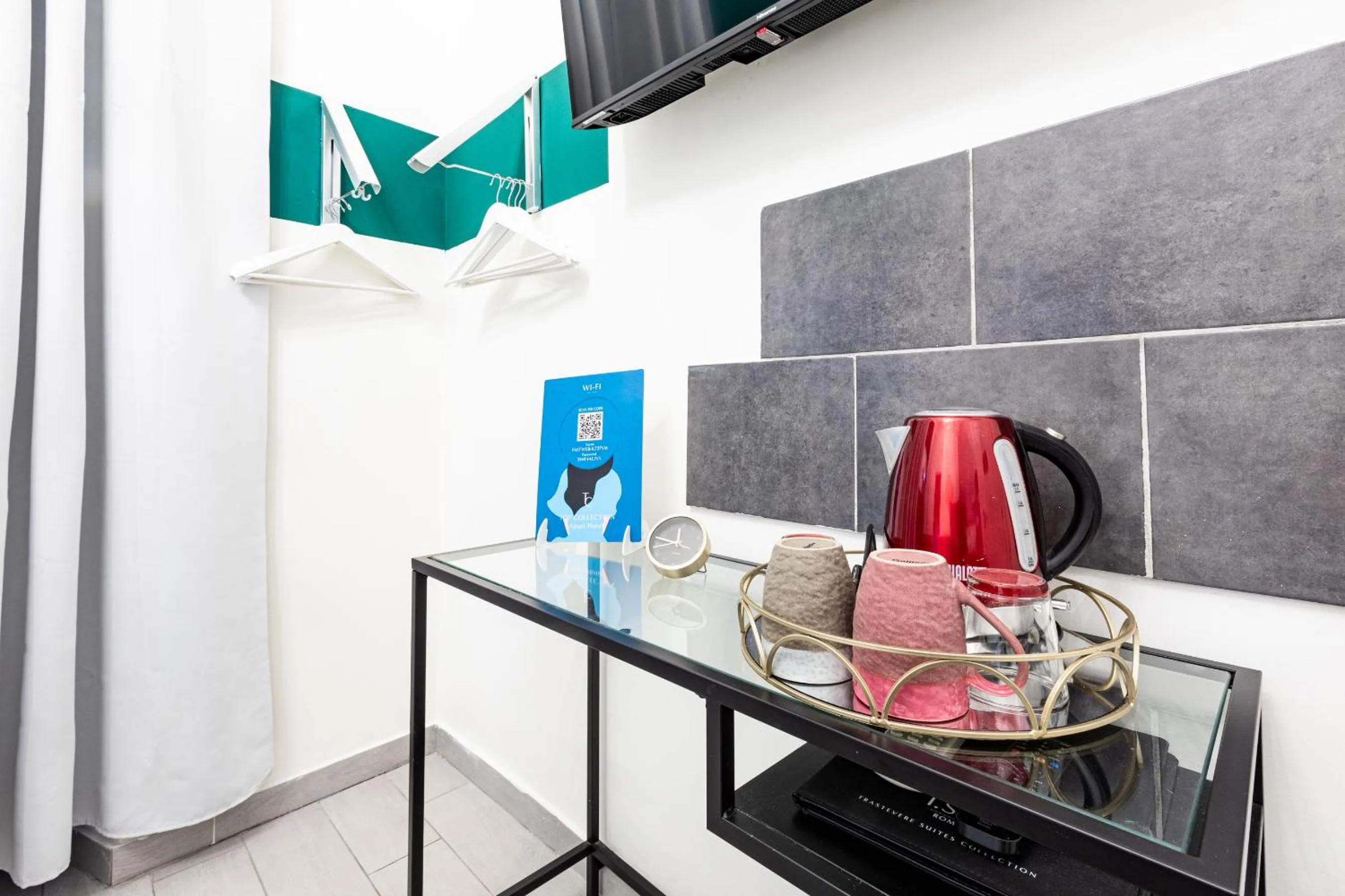 Coffee/tea facilities in Trastevere Suites - Top Collection