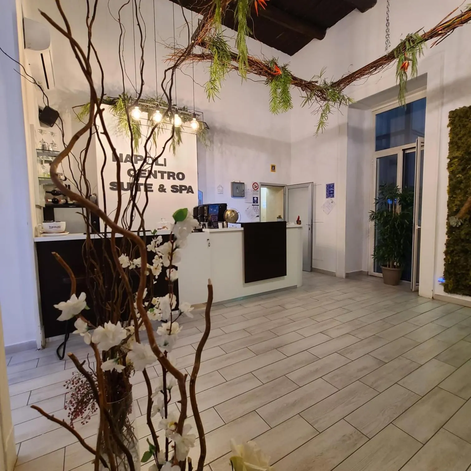 Property logo or sign in Napoli Centro Suite e Spa