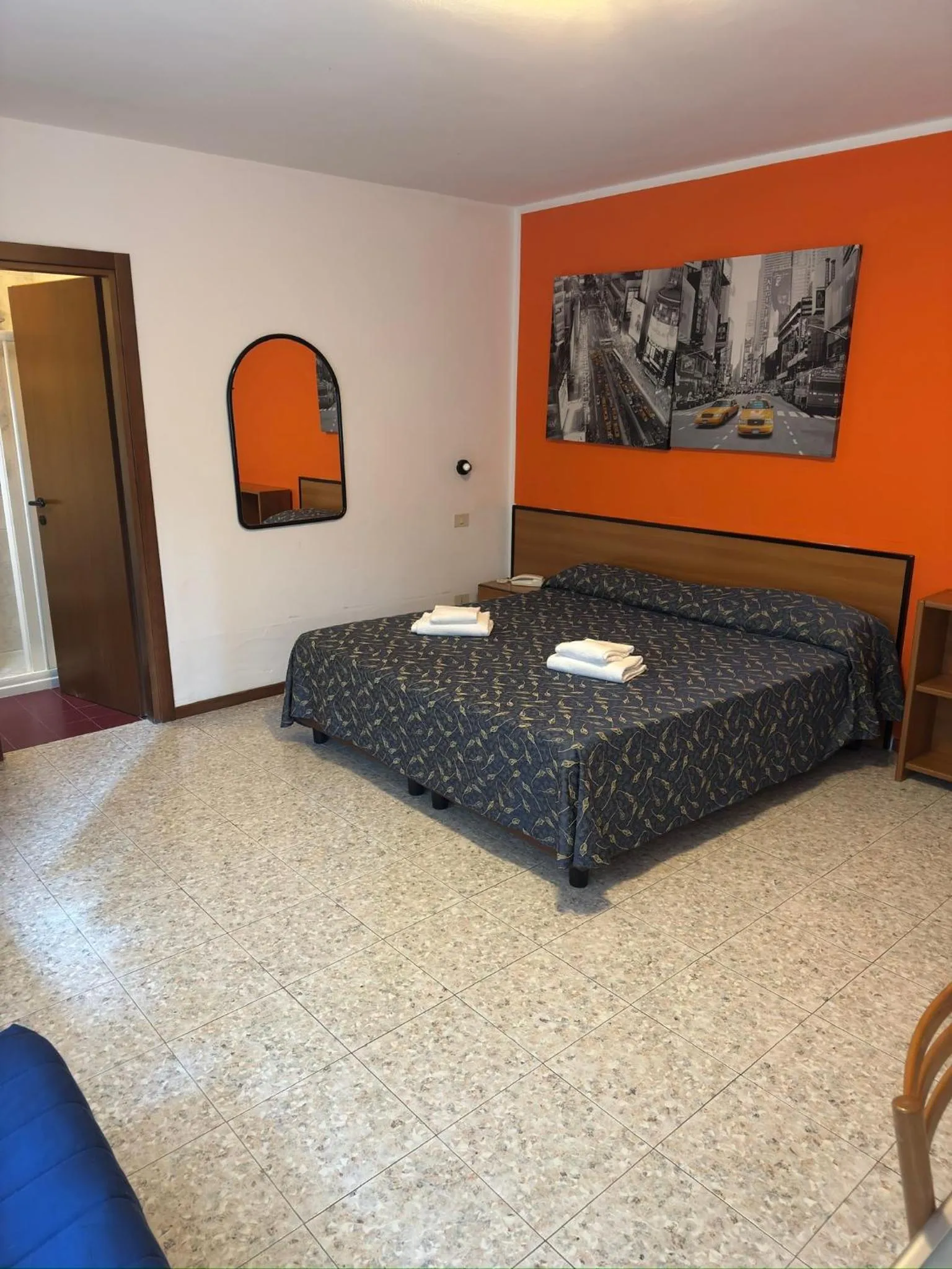 Bed in Hotel Benacus