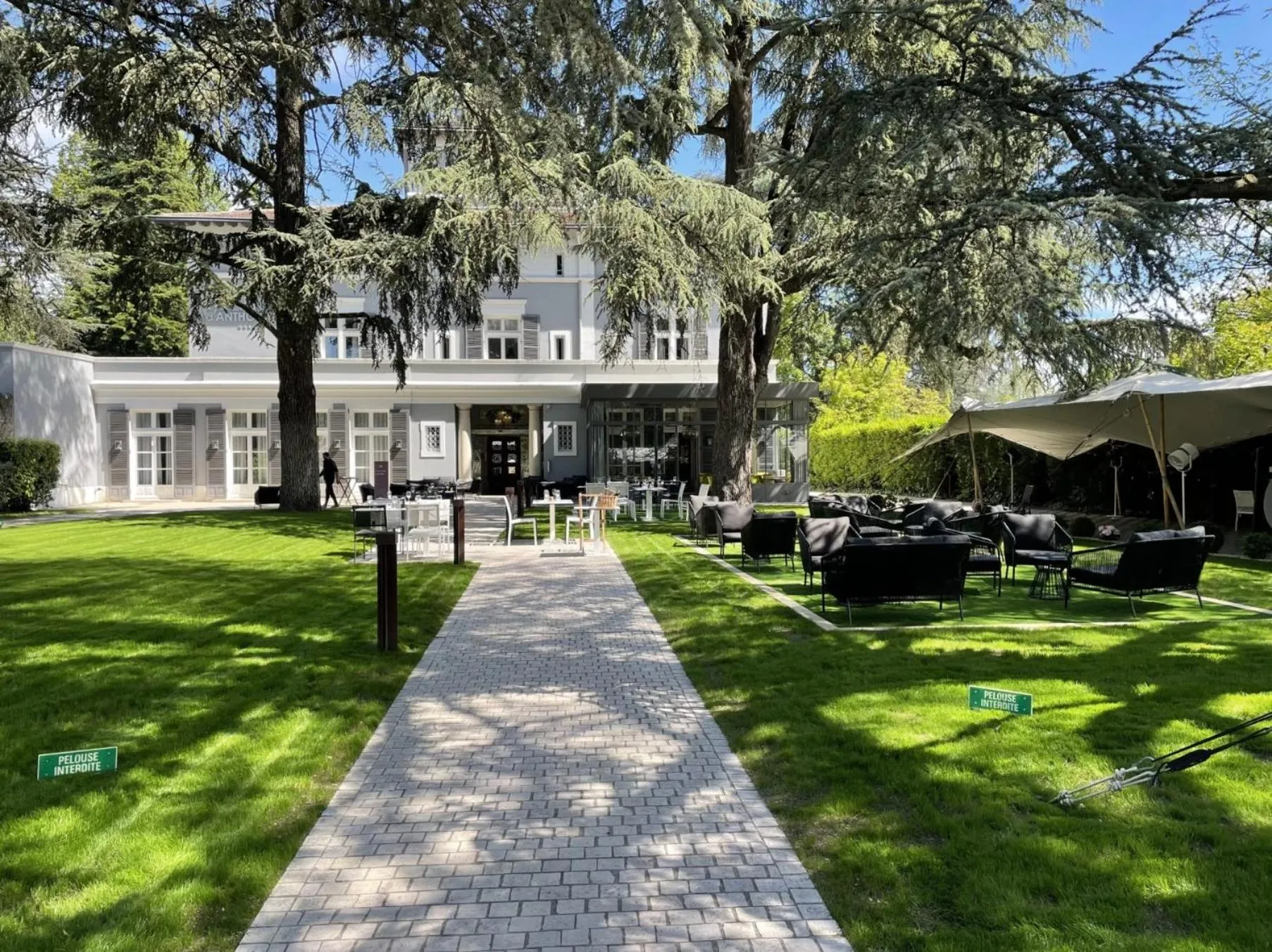 Property building in Maison D'Anthouard