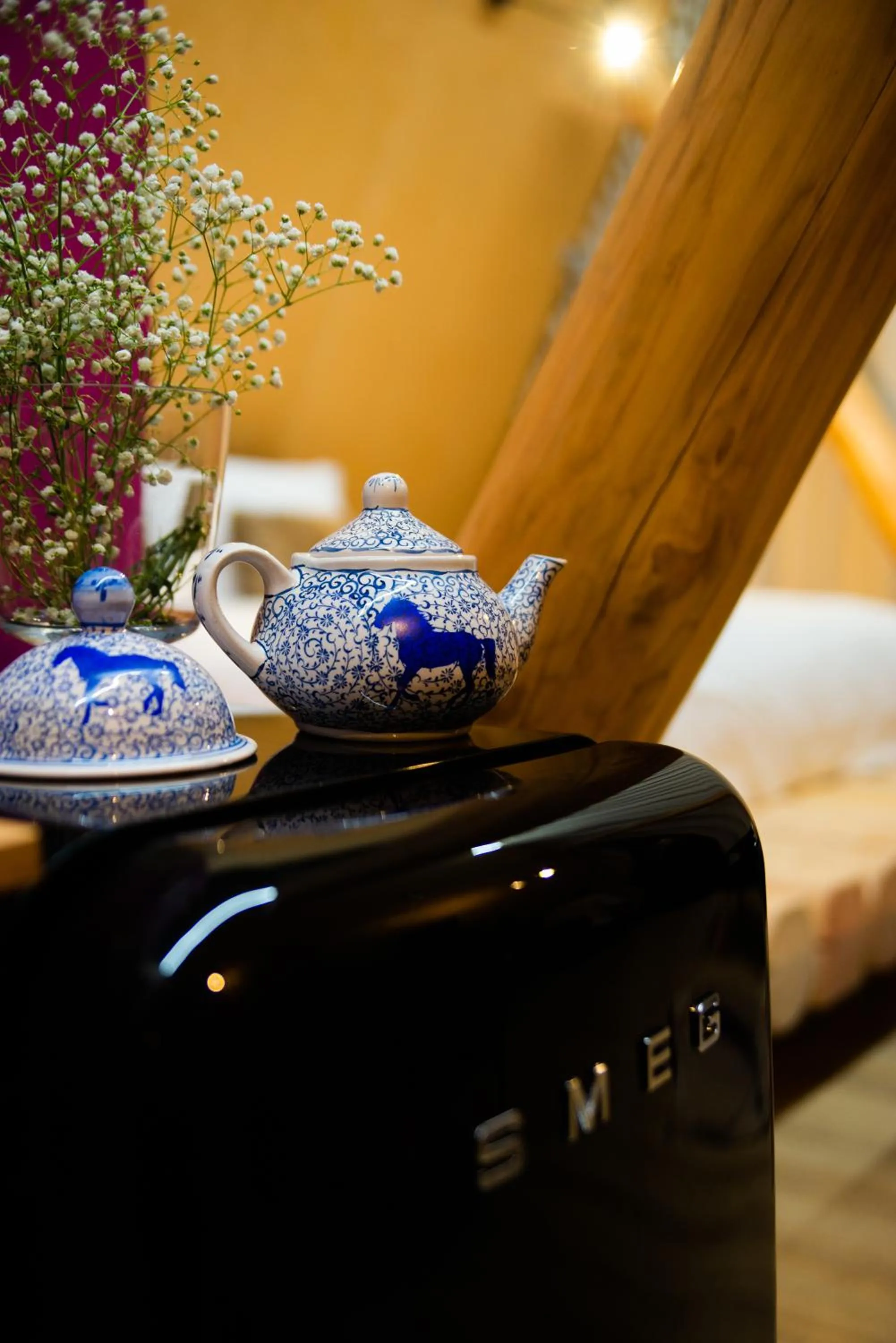 Coffee/tea facilities in 3 Hills Boutique - The Ranch Experience