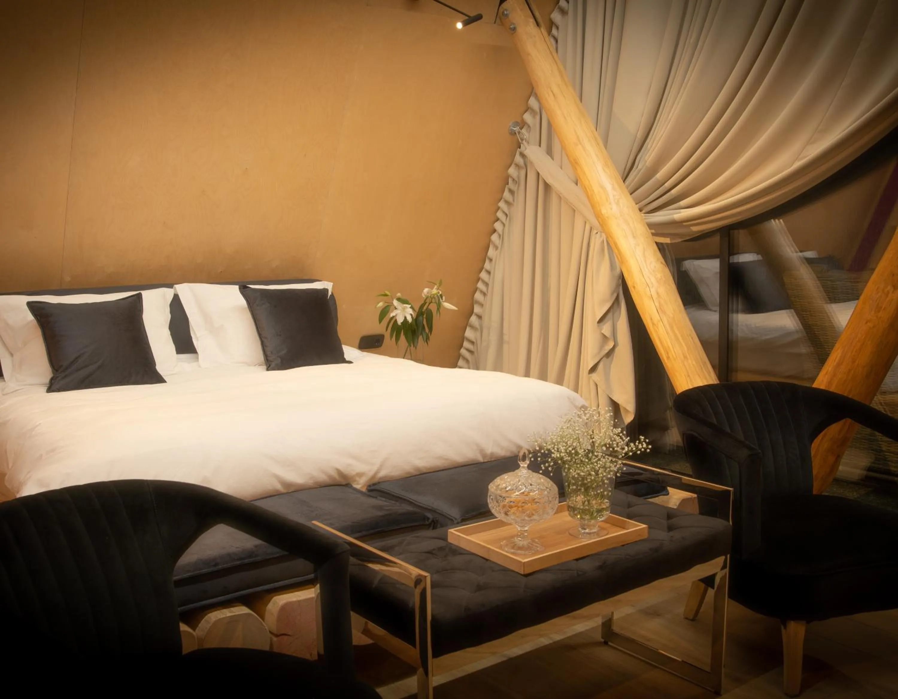 Bed in 3 Hills Boutique - The Ranch Experience