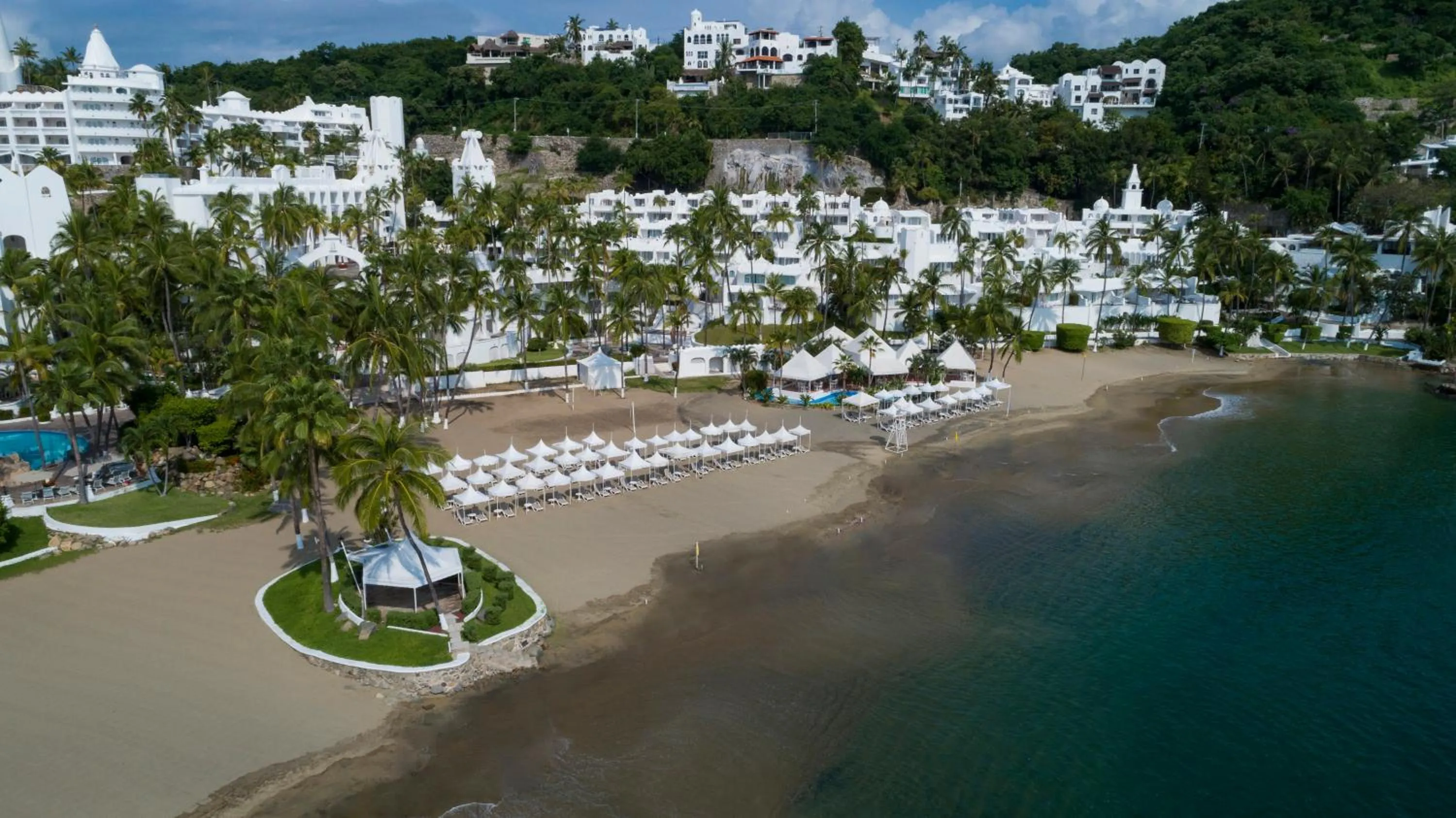 Beach in Las Hadas by Brisas