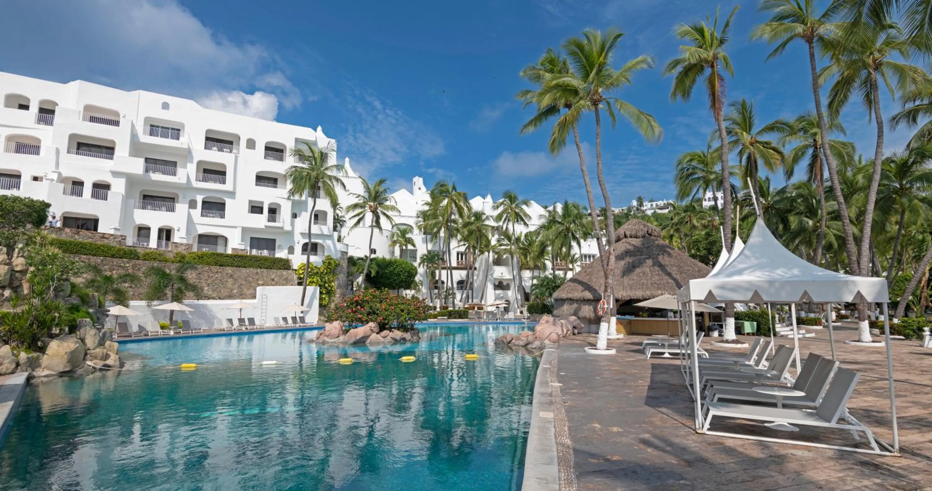 Pool view in Las Hadas by Brisas