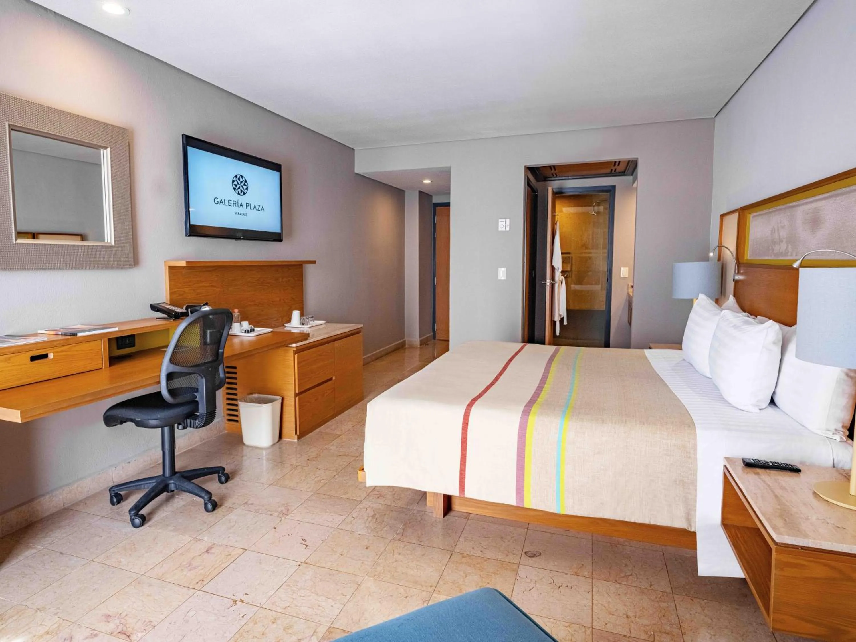 Bedroom, Bed in Galería Plaza Veracruz