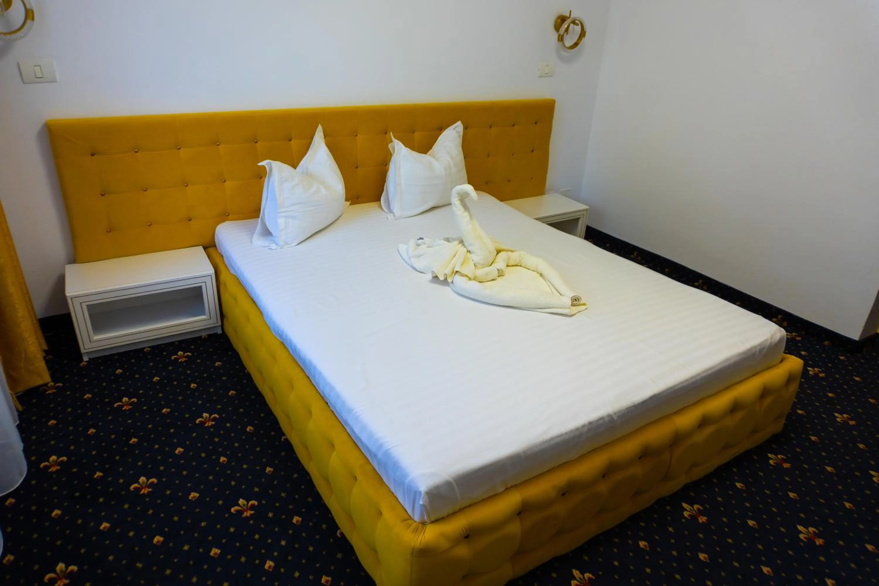 Bed in Hotel & MedSpa Siret