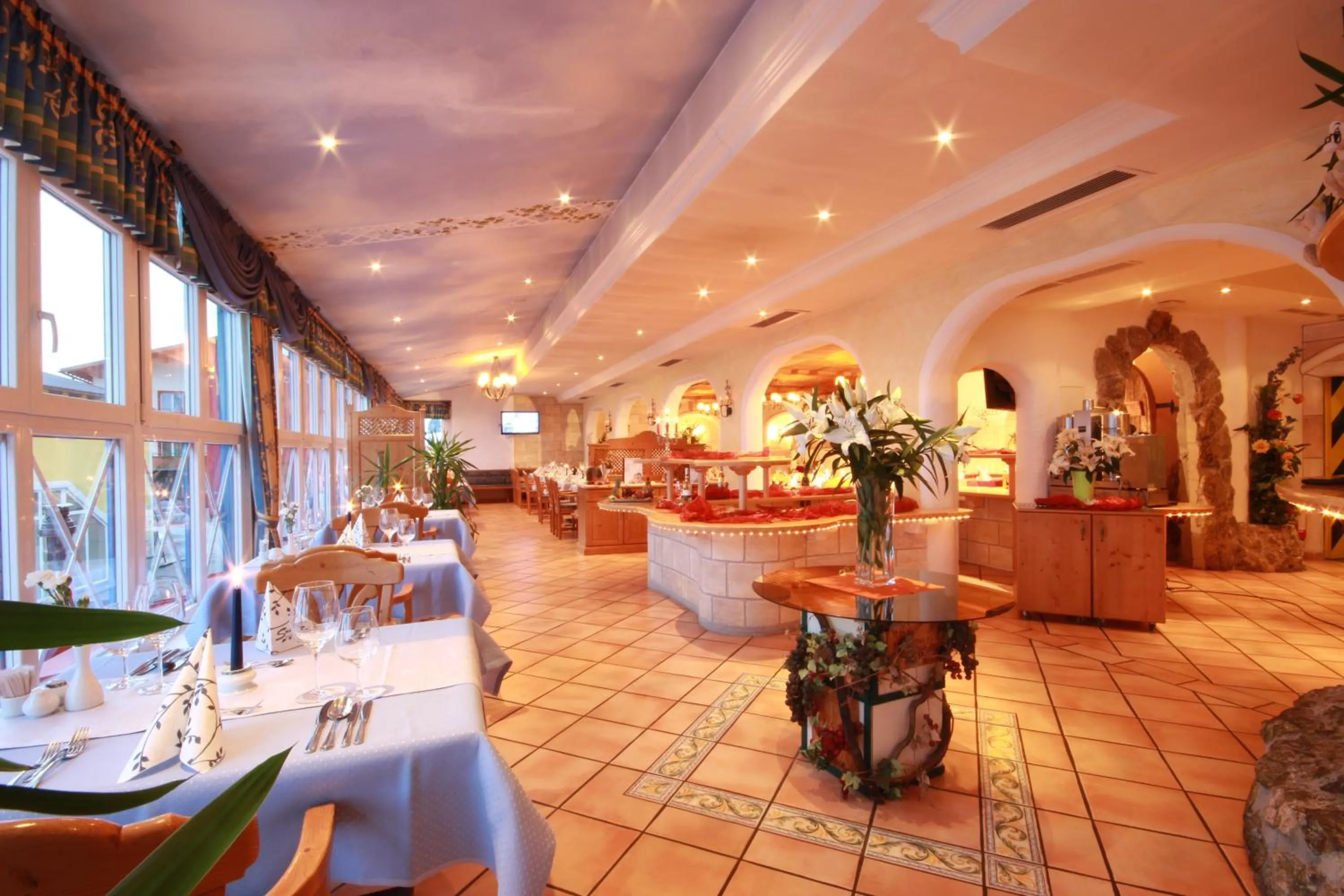 Restaurant/places to eat in Sporthotel Snowwhite