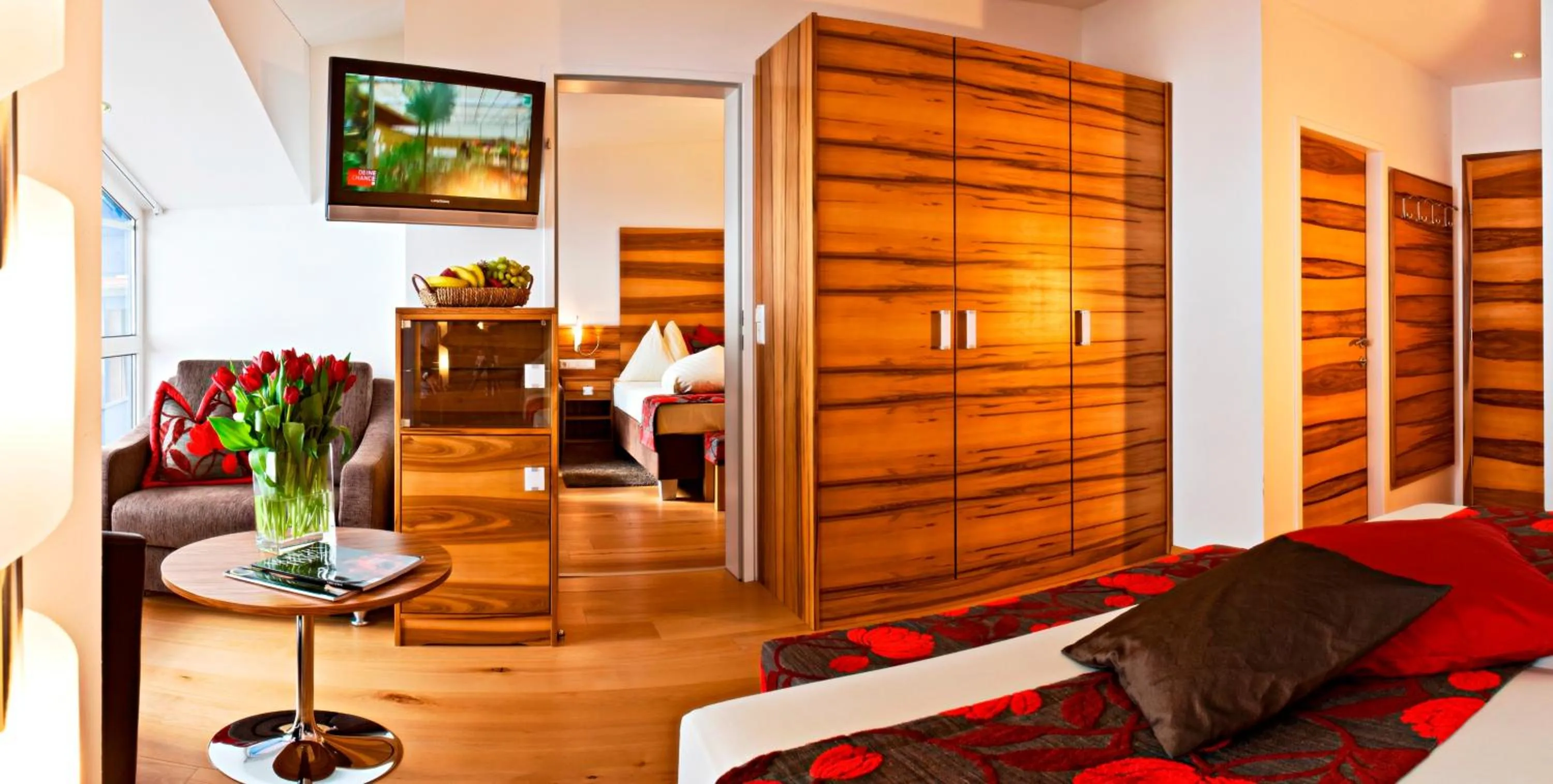 Photo of the whole room, Bed in Sporthotel Snowwhite