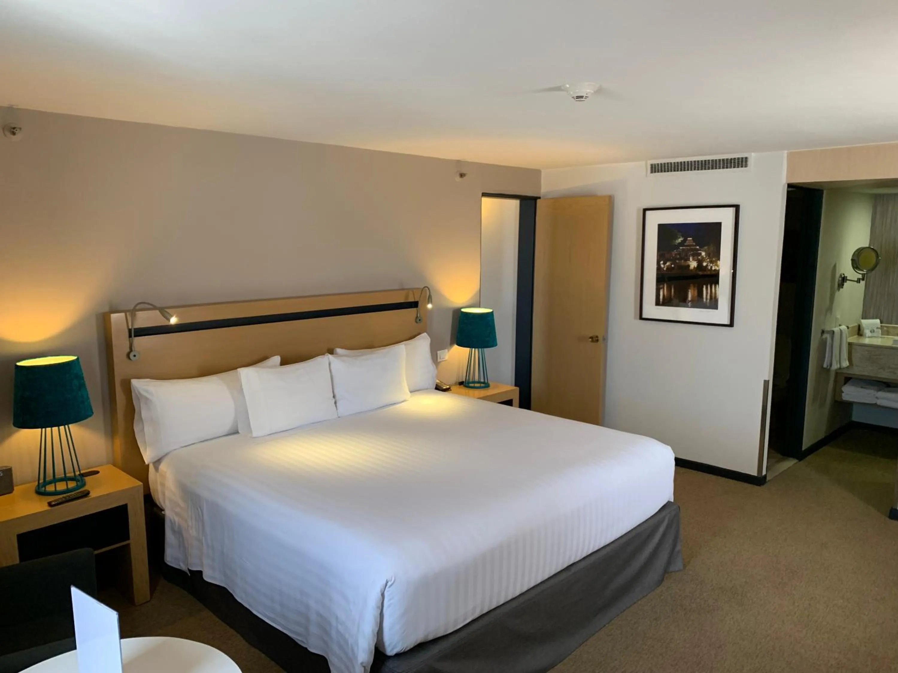 Bedroom, Bed in Galeria Plaza Reforma