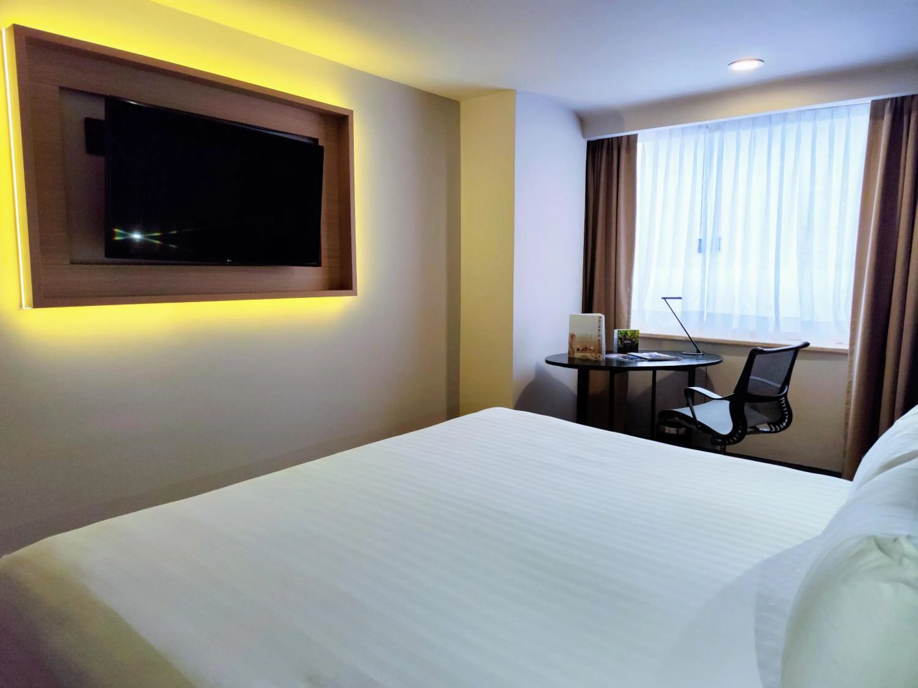 View (from property/room), Bed in Galeria Plaza Reforma