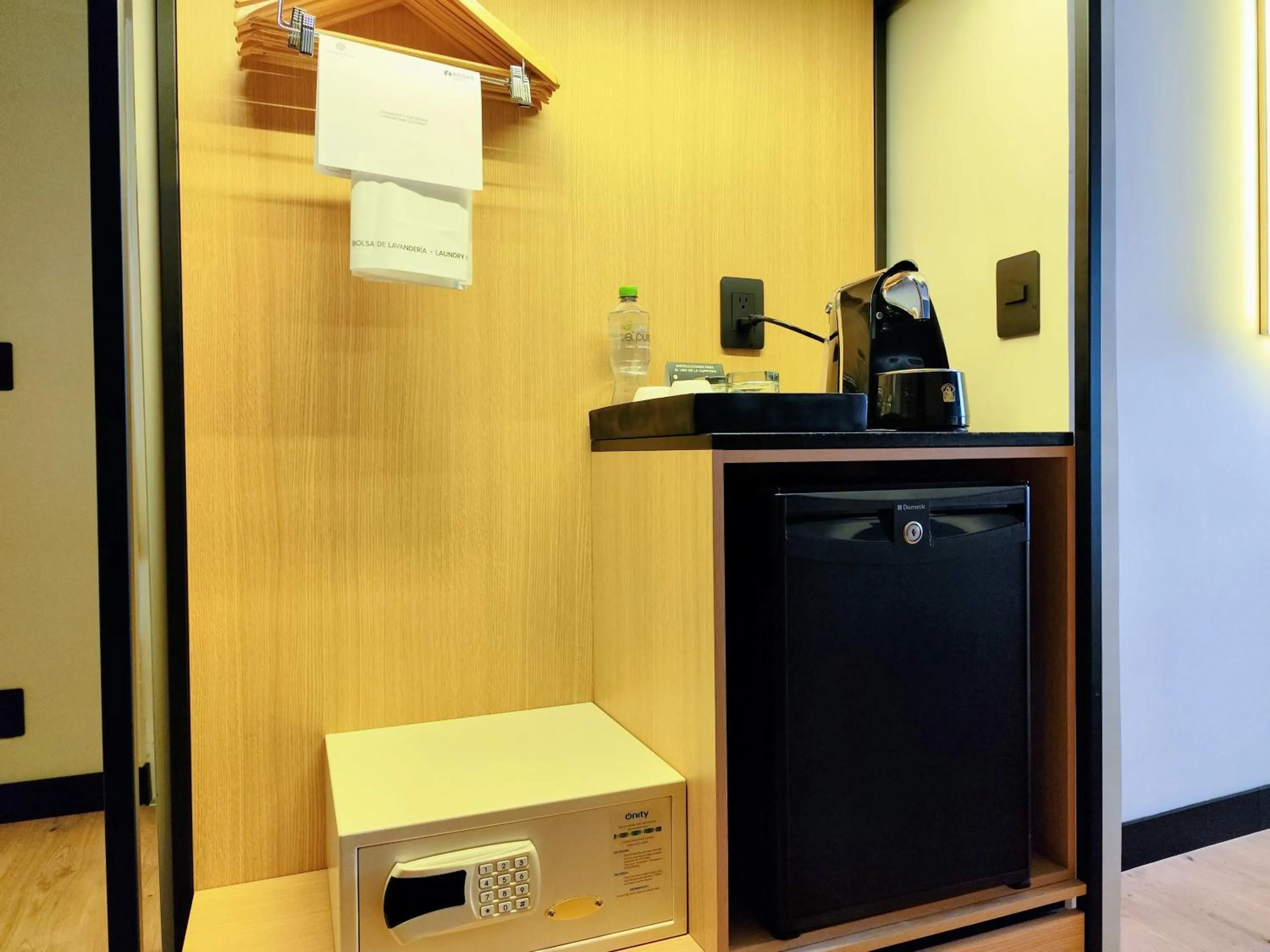 minibar in Galeria Plaza Reforma