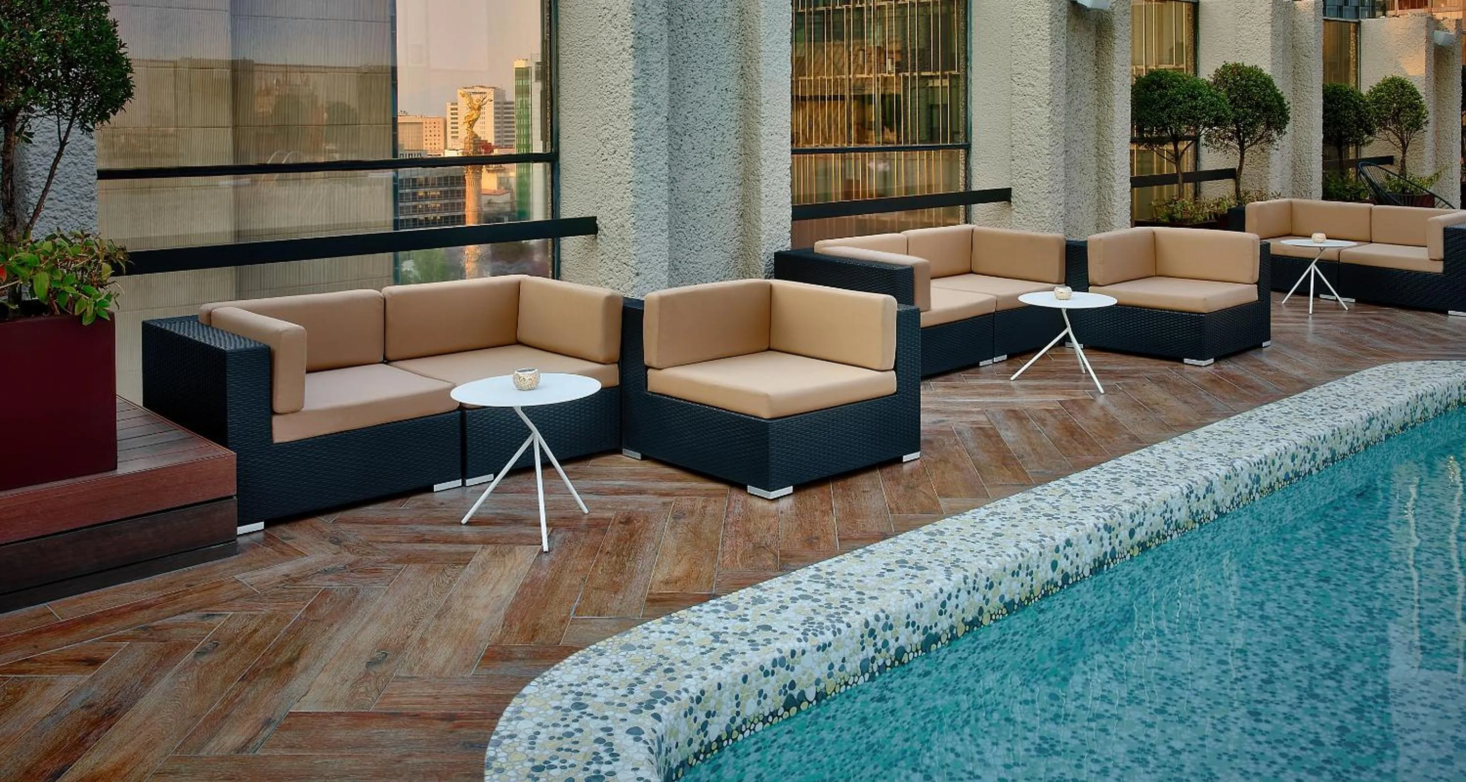 Pool view in Galeria Plaza Reforma