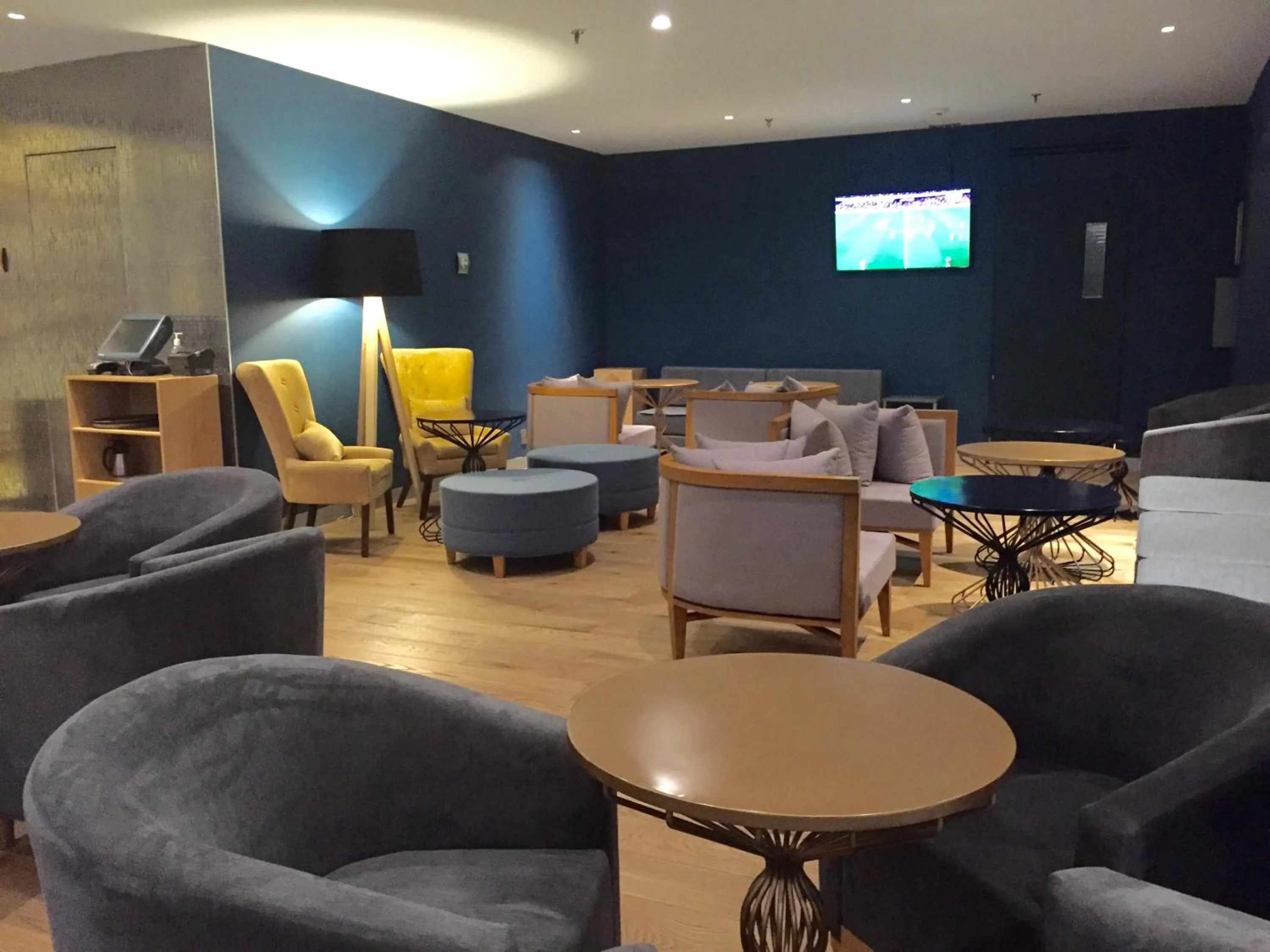 Communal lounge/ TV room in Galeria Plaza Reforma