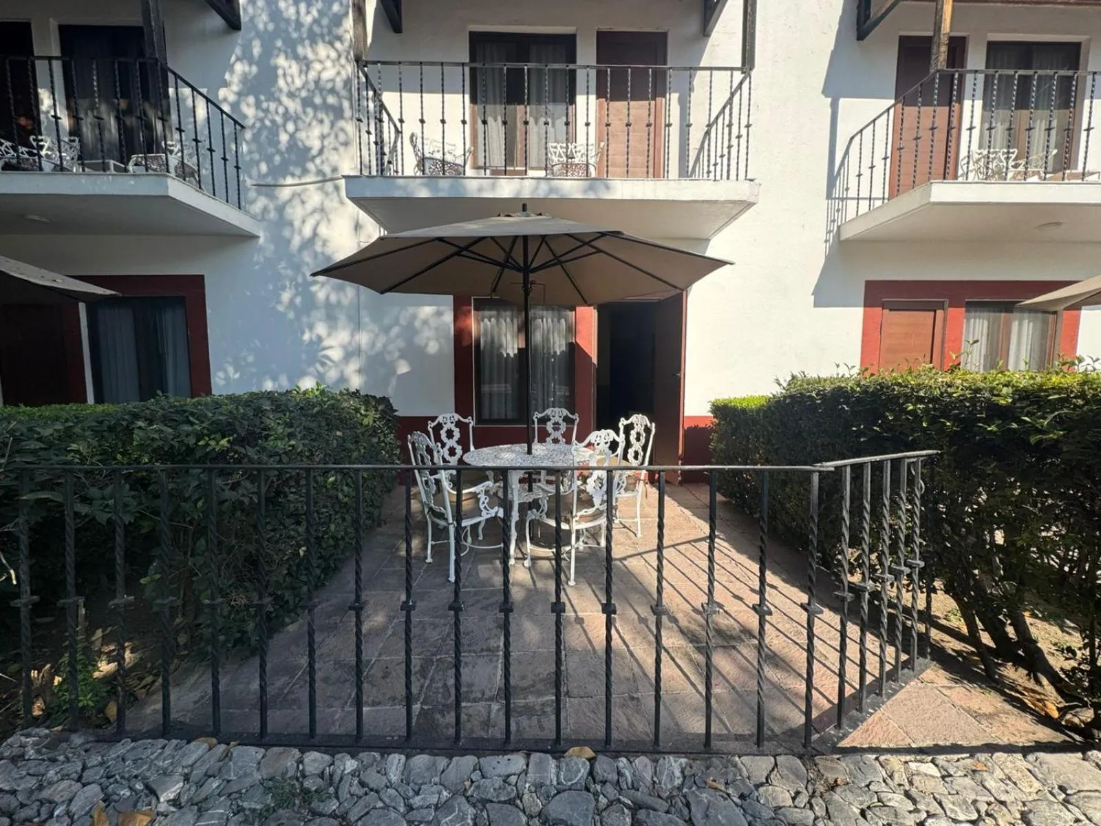 Balcony/Terrace in Hacienda Jurica by Brisas