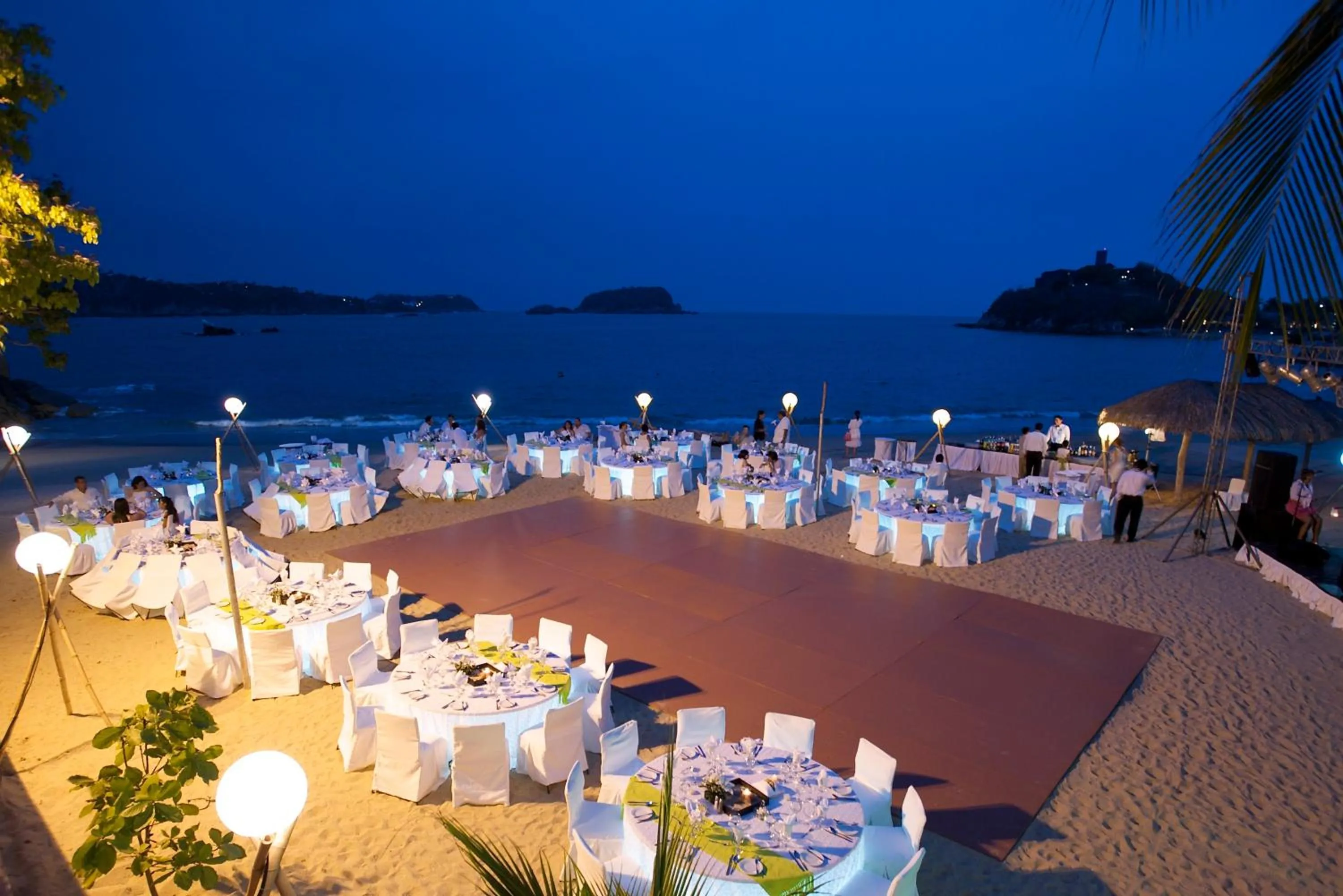 Beach in Las Brisas Huatulco-All Inclusive