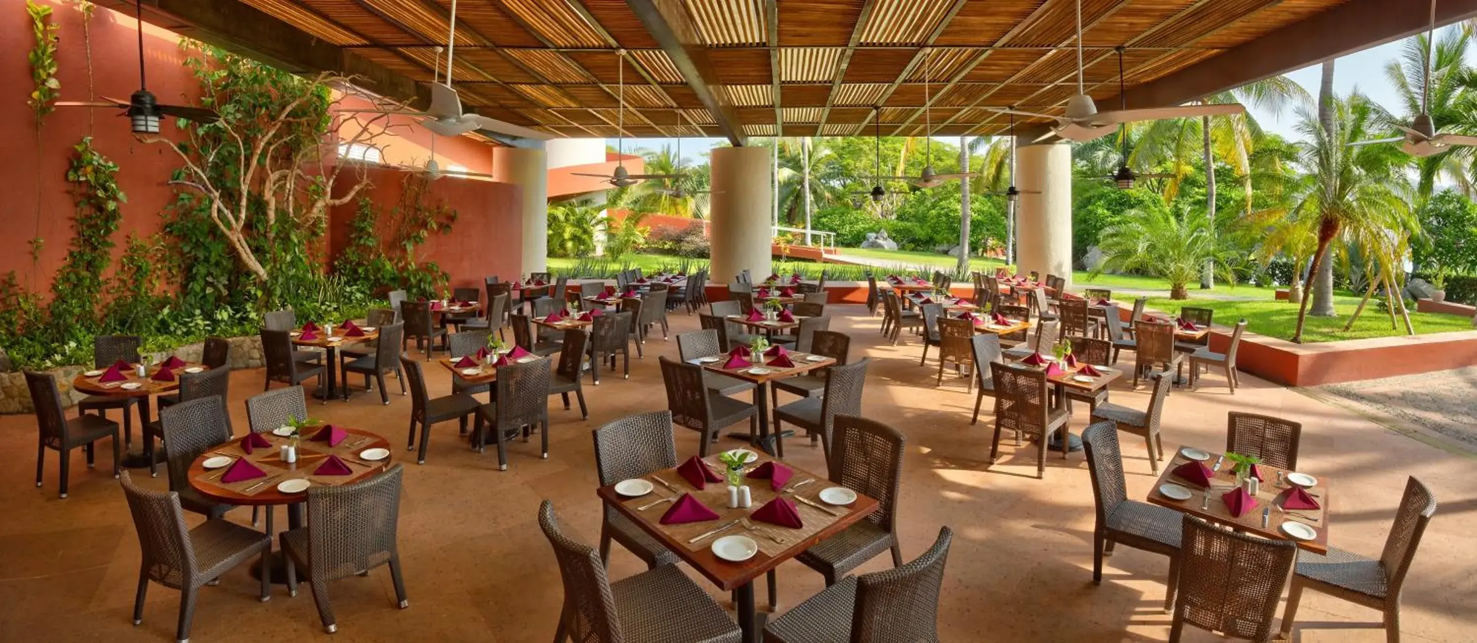 Restaurant/places to eat in Las Brisas Huatulco-All Inclusive Restaurant/places to eat in Las Brisas Huatulco-All Inclusive