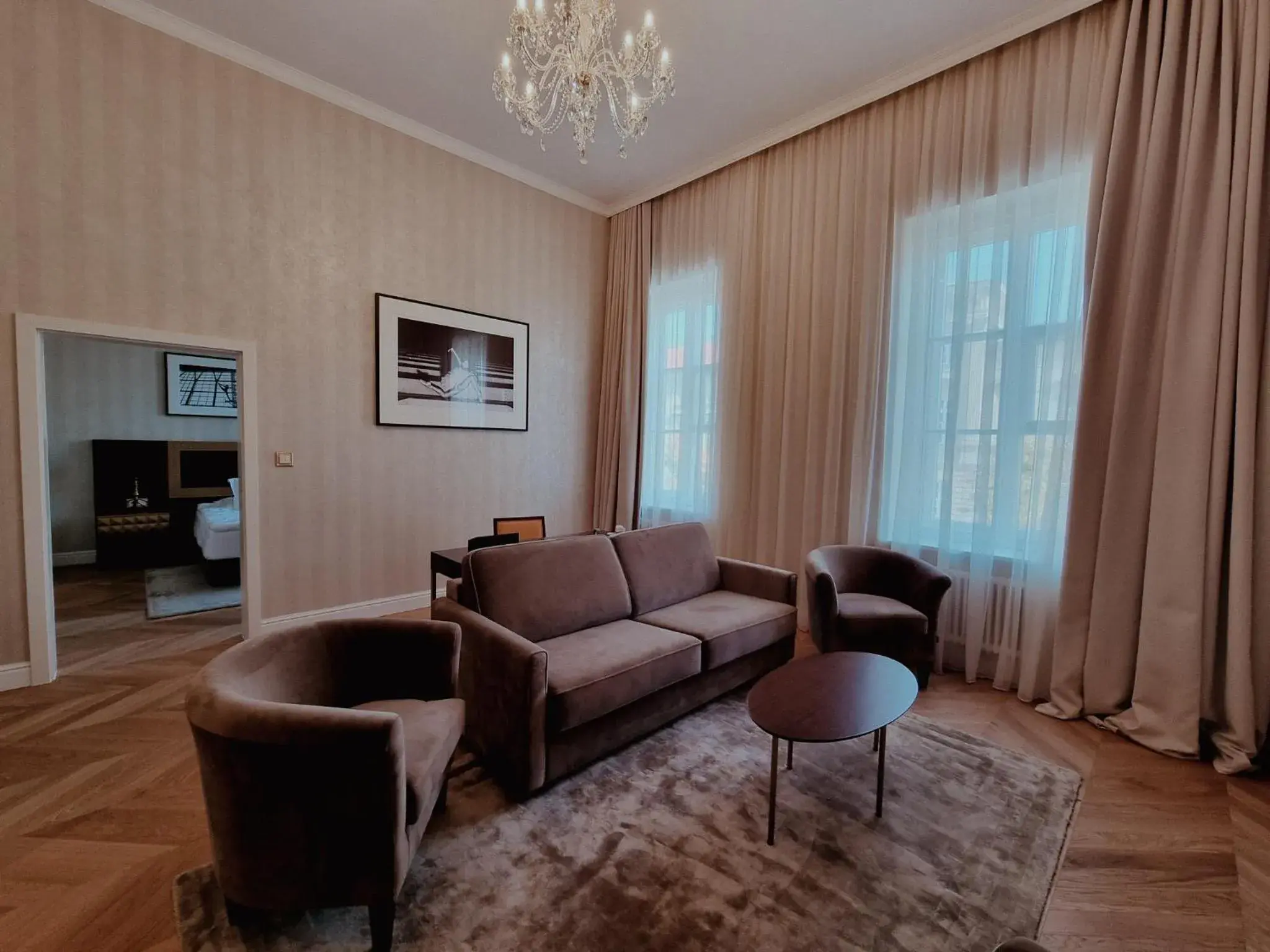 Presidential Suite in Tiffi Old Town Hotel Presidential Suite in Tiffi Old Town Hotel