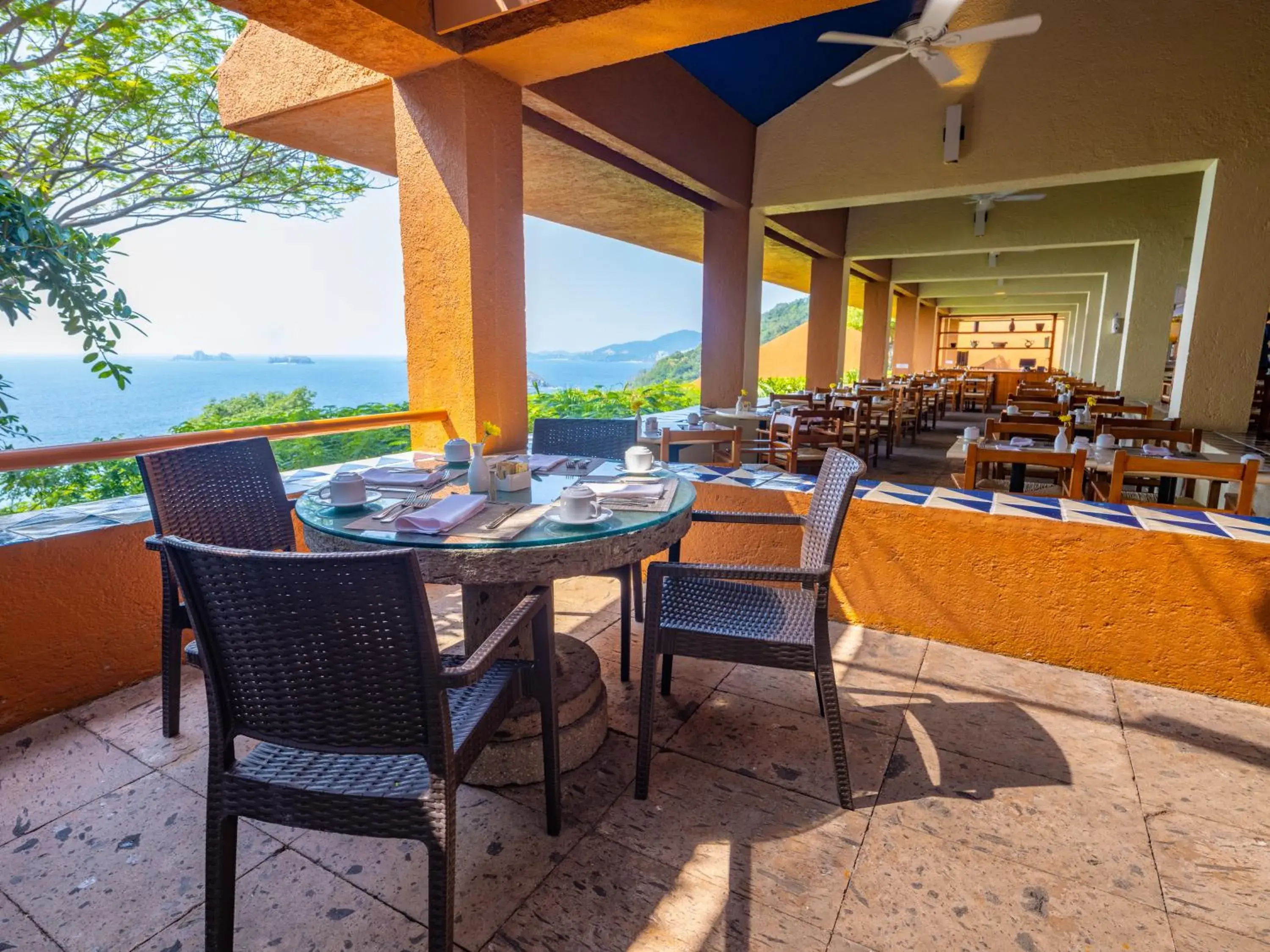 Restaurant/places to eat in Las Brisas Ixtapa Restaurant/places to eat in Las Brisas Ixtapa