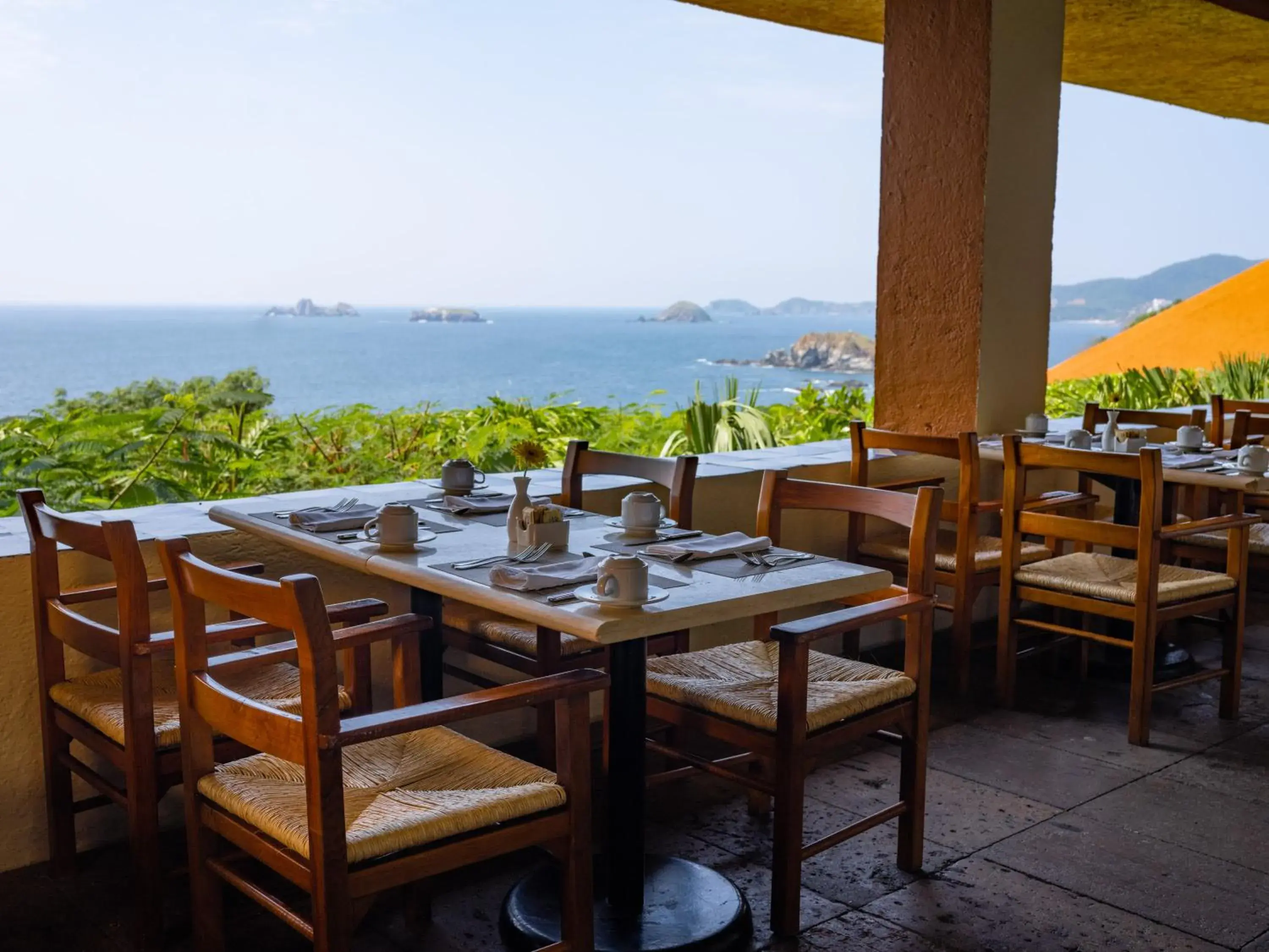 Restaurant/places to eat in Las Brisas Ixtapa Restaurant/places to eat in Las Brisas Ixtapa