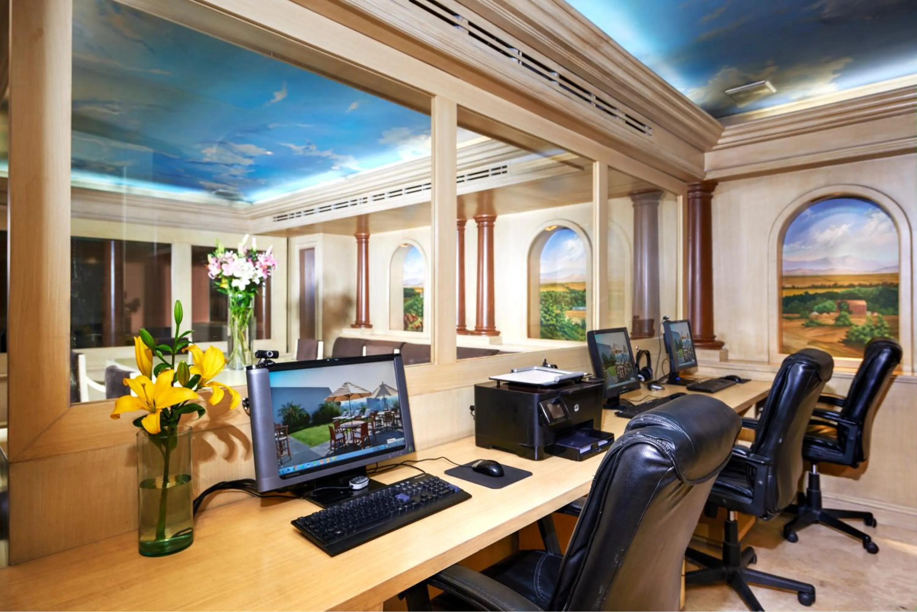 On-site shops in Hotel Royal Reforma