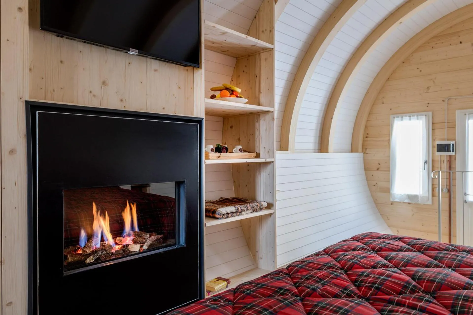 Suite with Mountain View in Glamping Villaggio Parco Dei Castagni 4 stelle