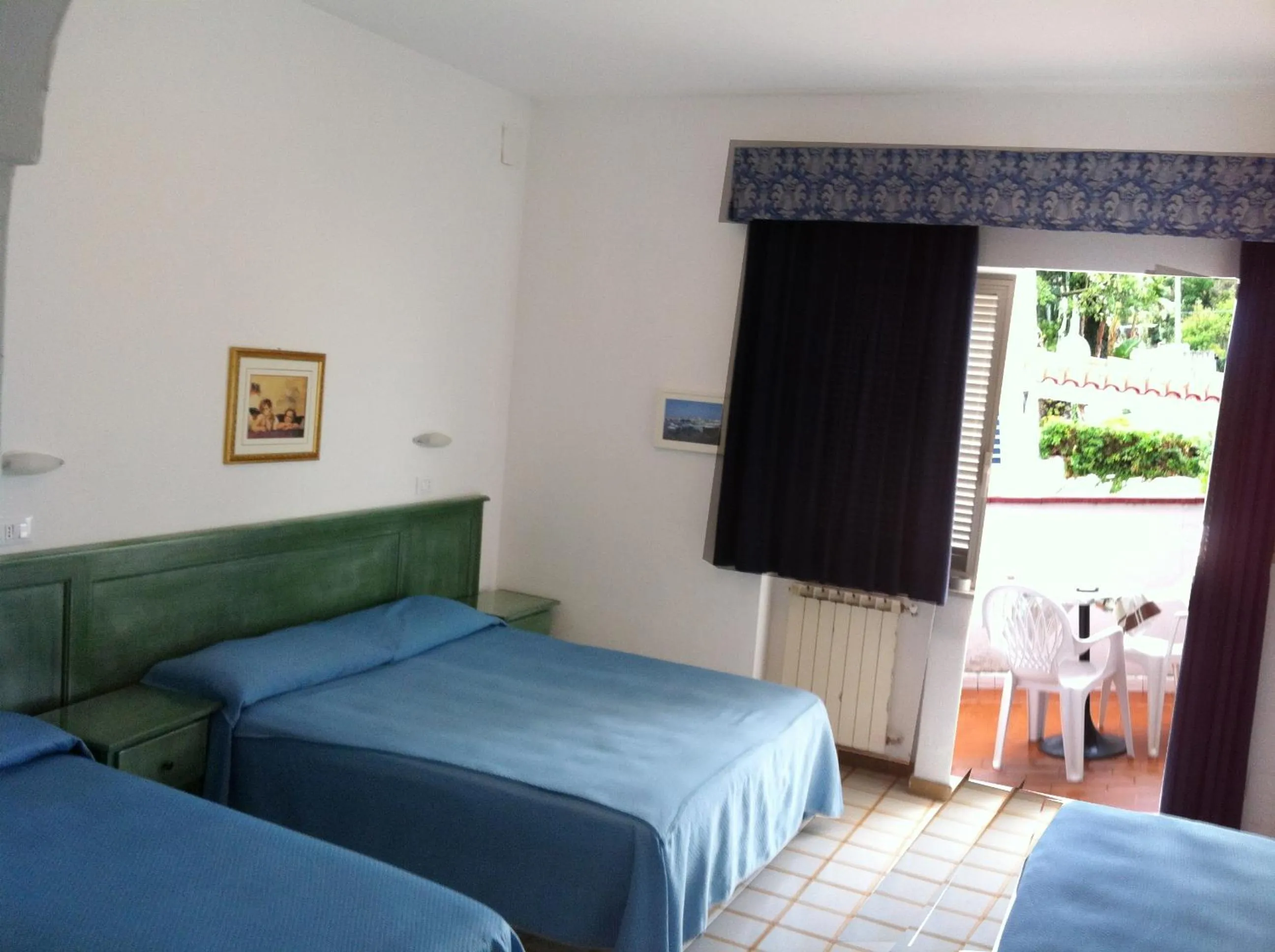 Photo of the whole room, Bed in Hotel Castiglione
