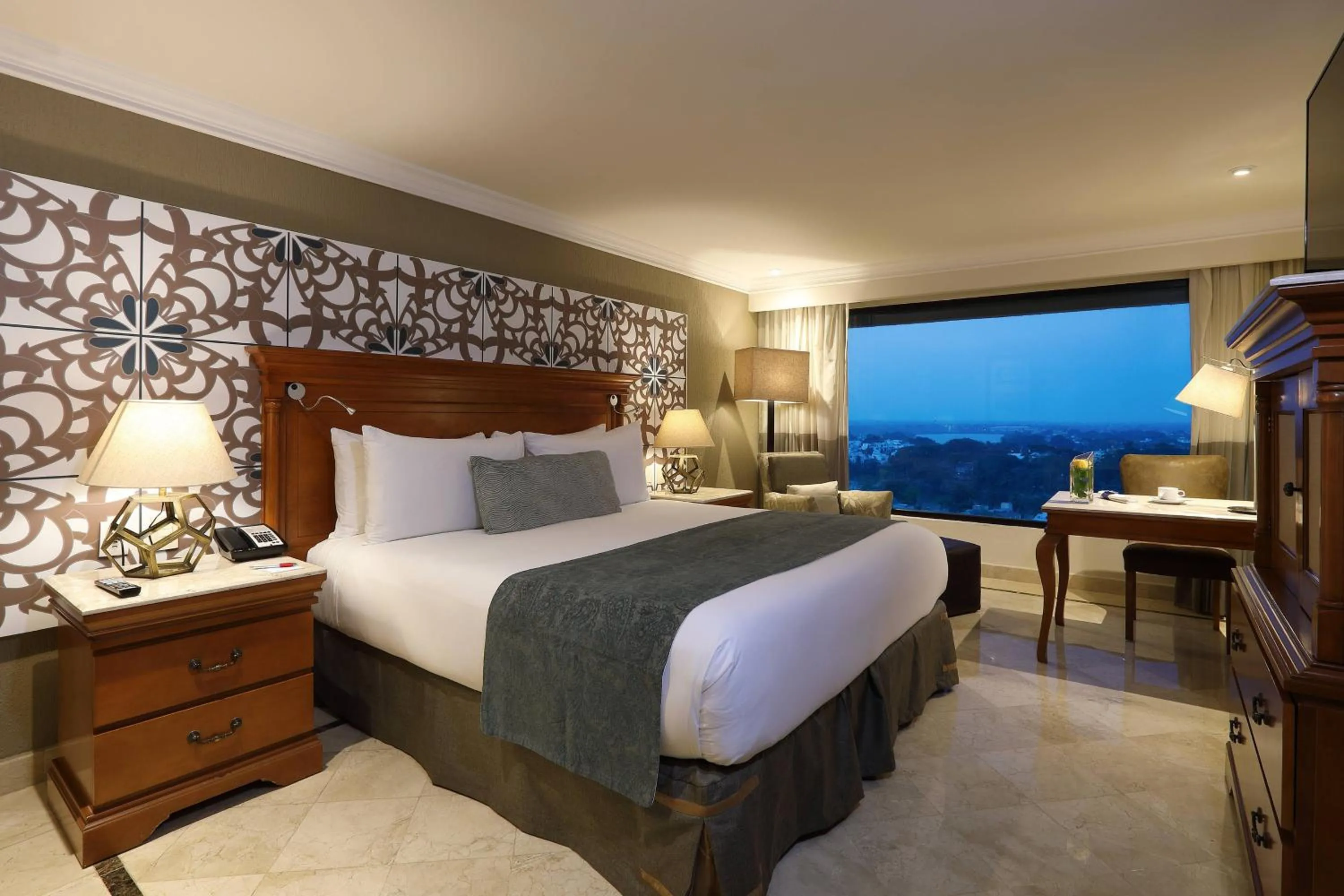 Bedroom, Bed in Villahermosa Marriott Hotel