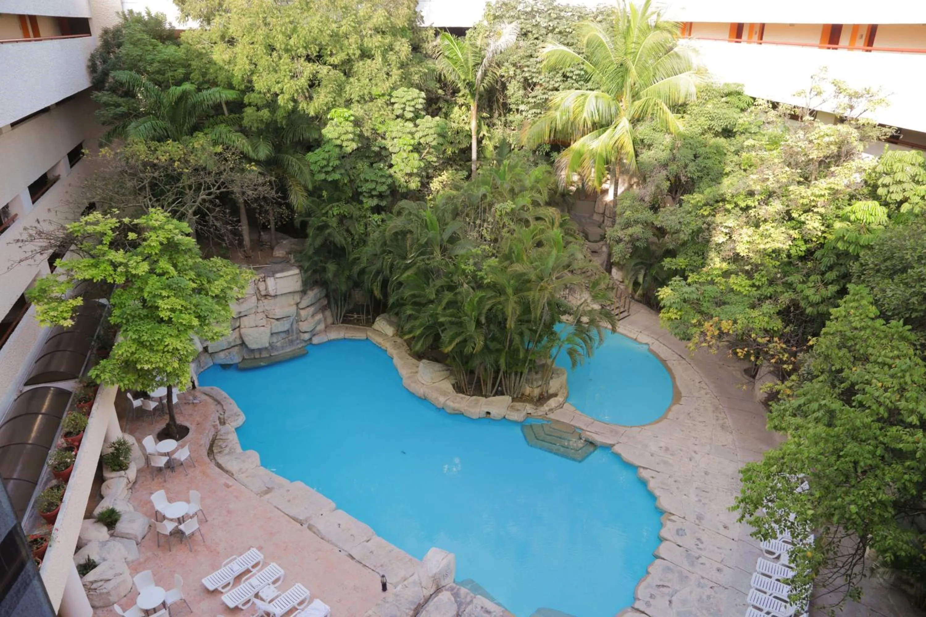 Swimming pool in Marriott Tuxtla Gutierrez Hotel