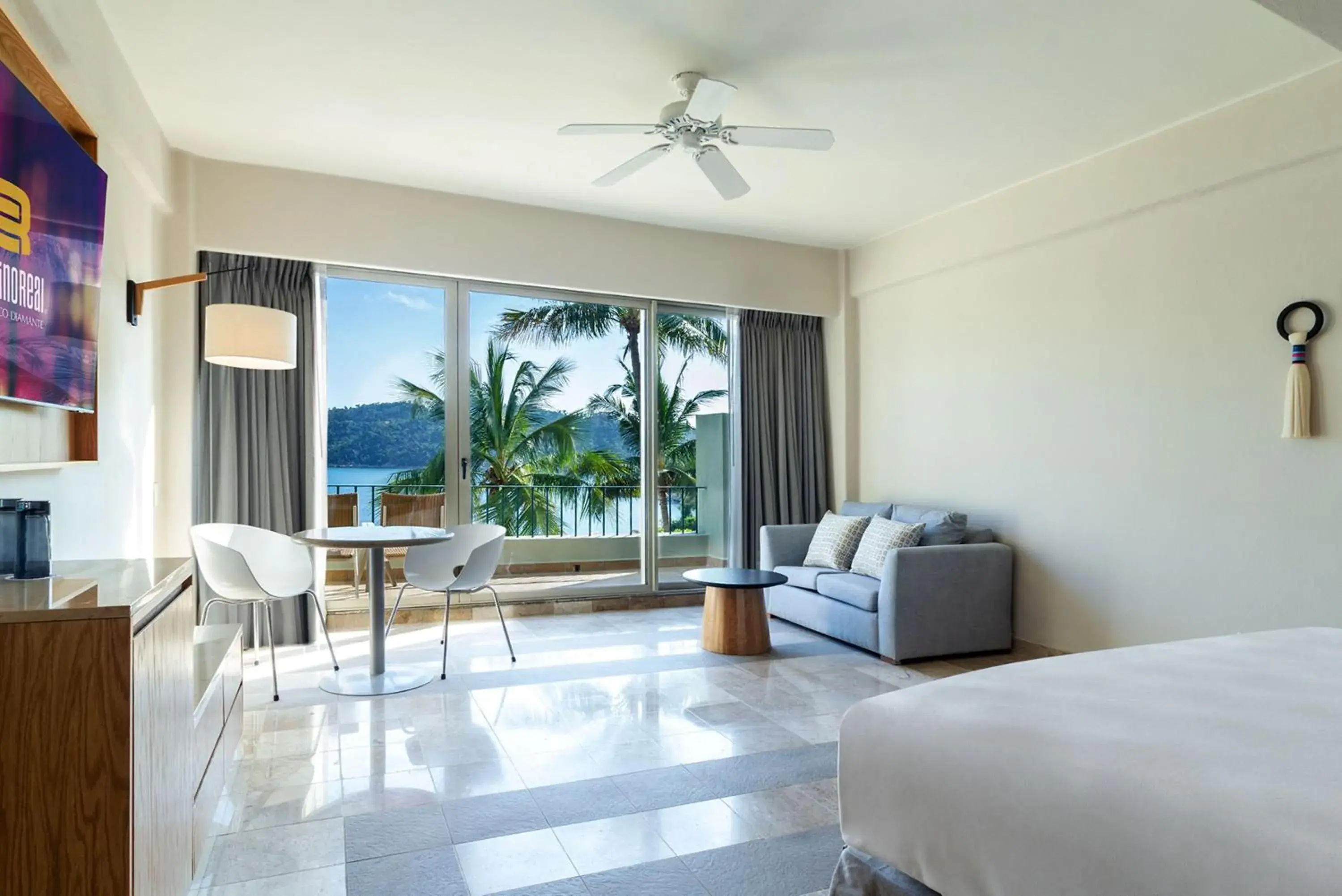 Deluxe King With Sea View in Camino Real Acapulco Diamante Deluxe King With Sea View in Camino Real Acapulco Diamante