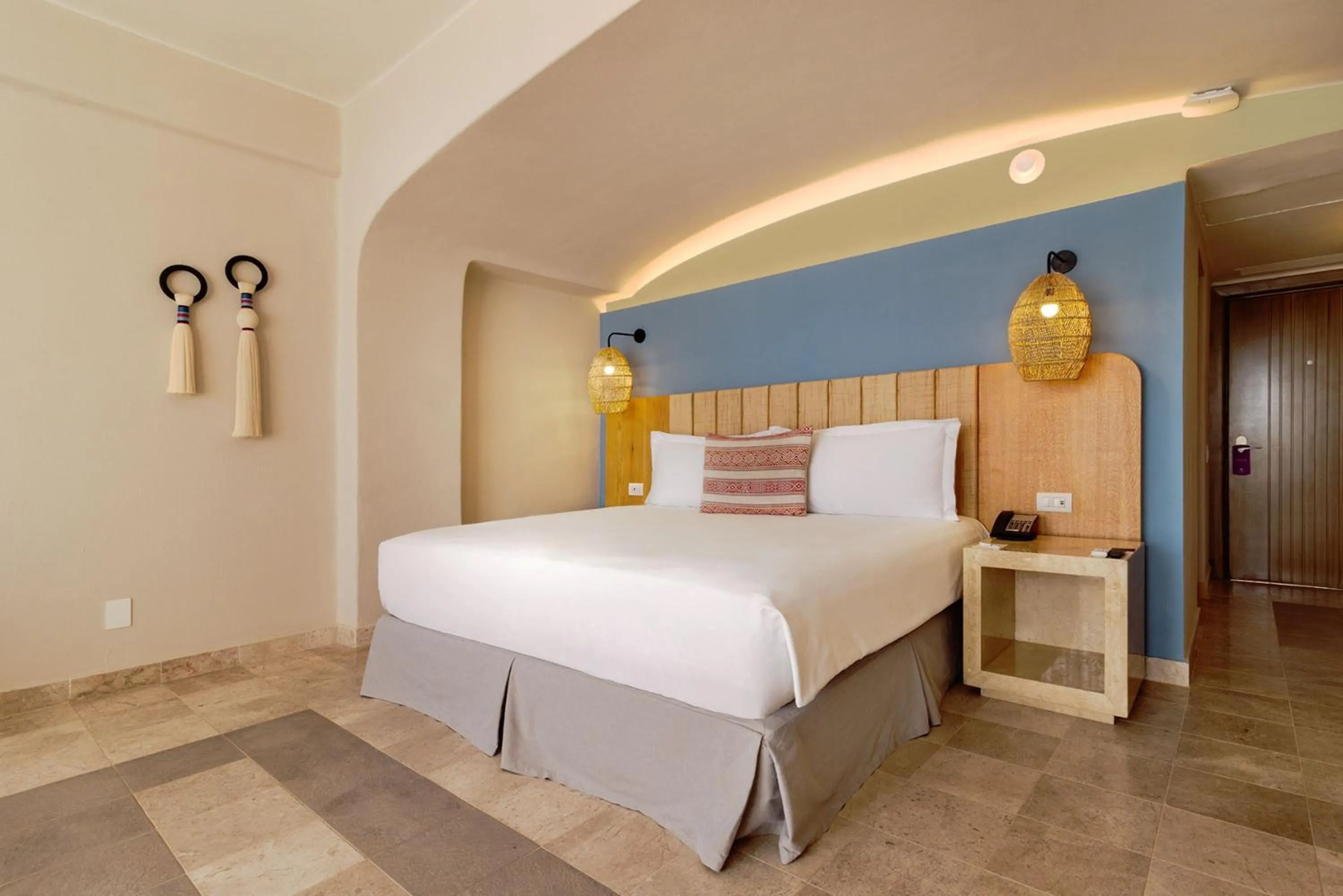 Bedroom, Bed in Camino Real Acapulco Diamante