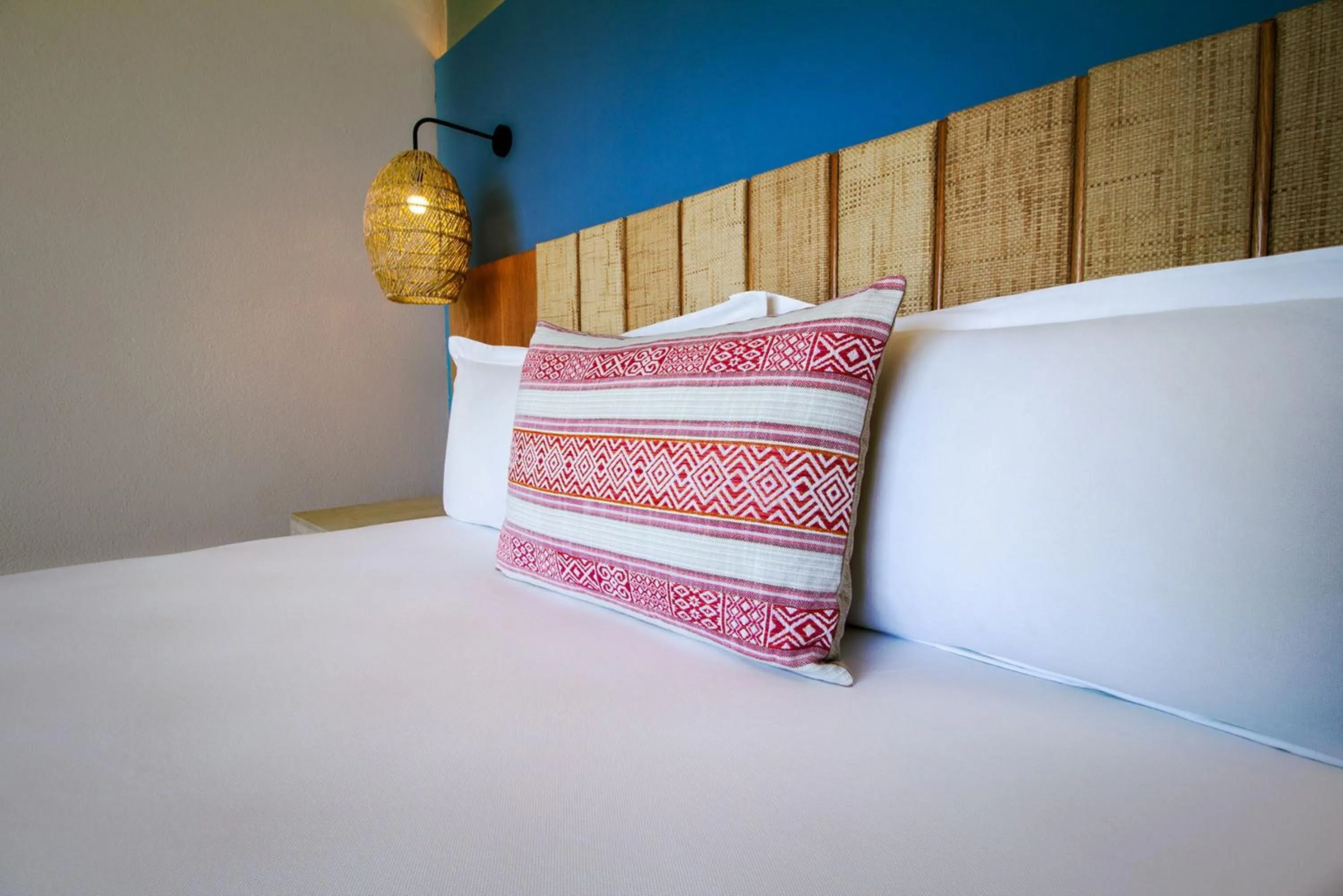 Bedroom, Bed in Camino Real Acapulco Diamante