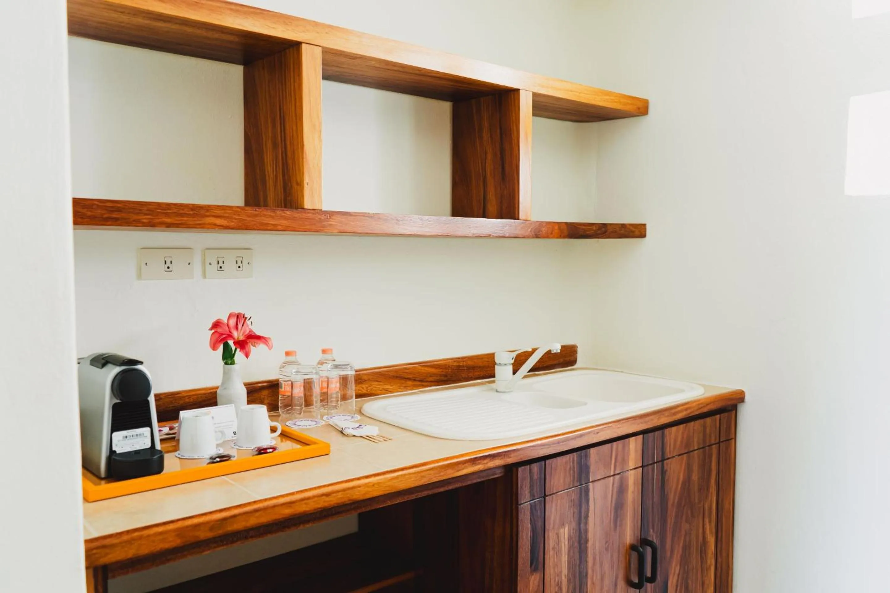 Photo of the whole room in Camino Real Zaashila Huatulco