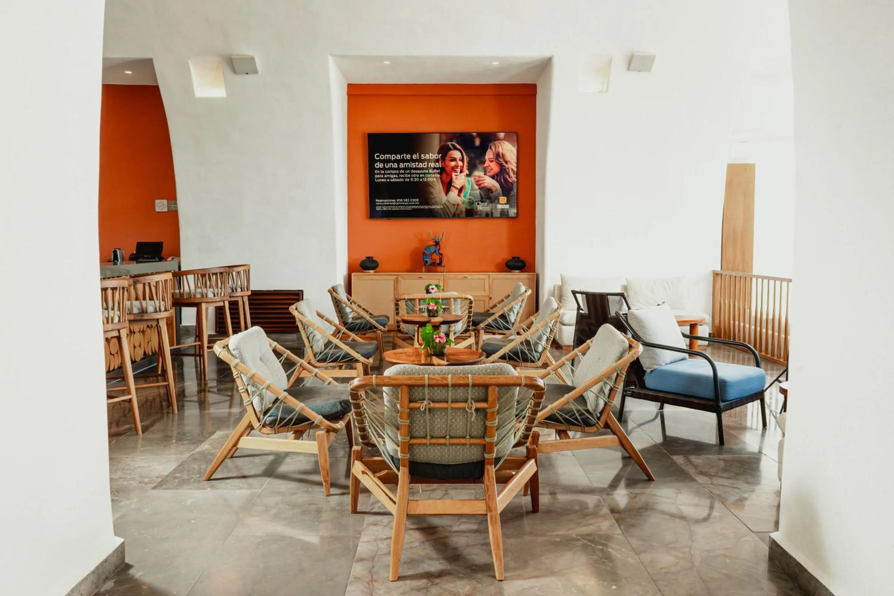 Lounge or bar in Camino Real Zaashila Huatulco