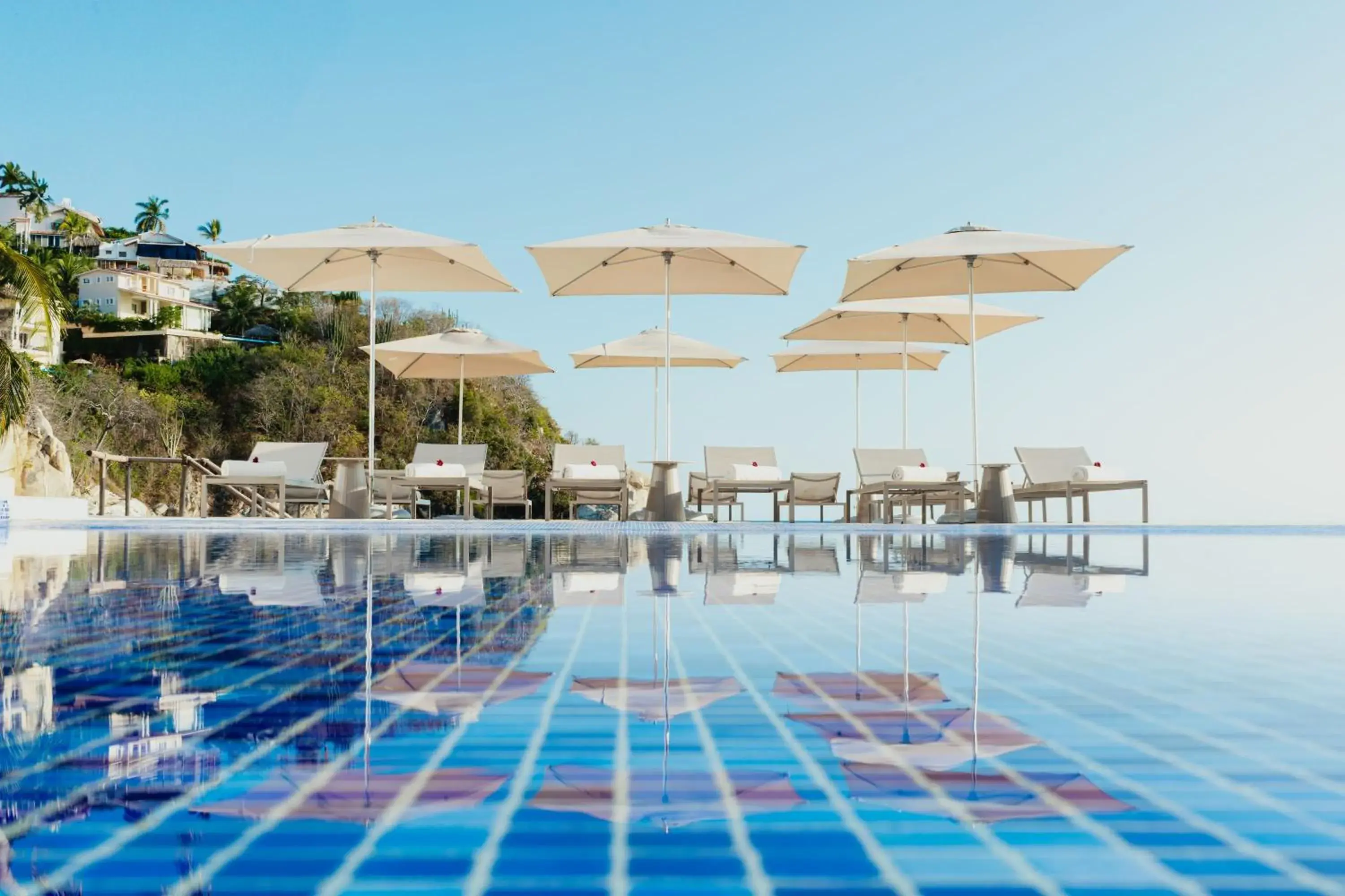 Swimming pool in Camino Real Zaashila Huatulco Swimming pool in Camino Real Zaashila Huatulco
