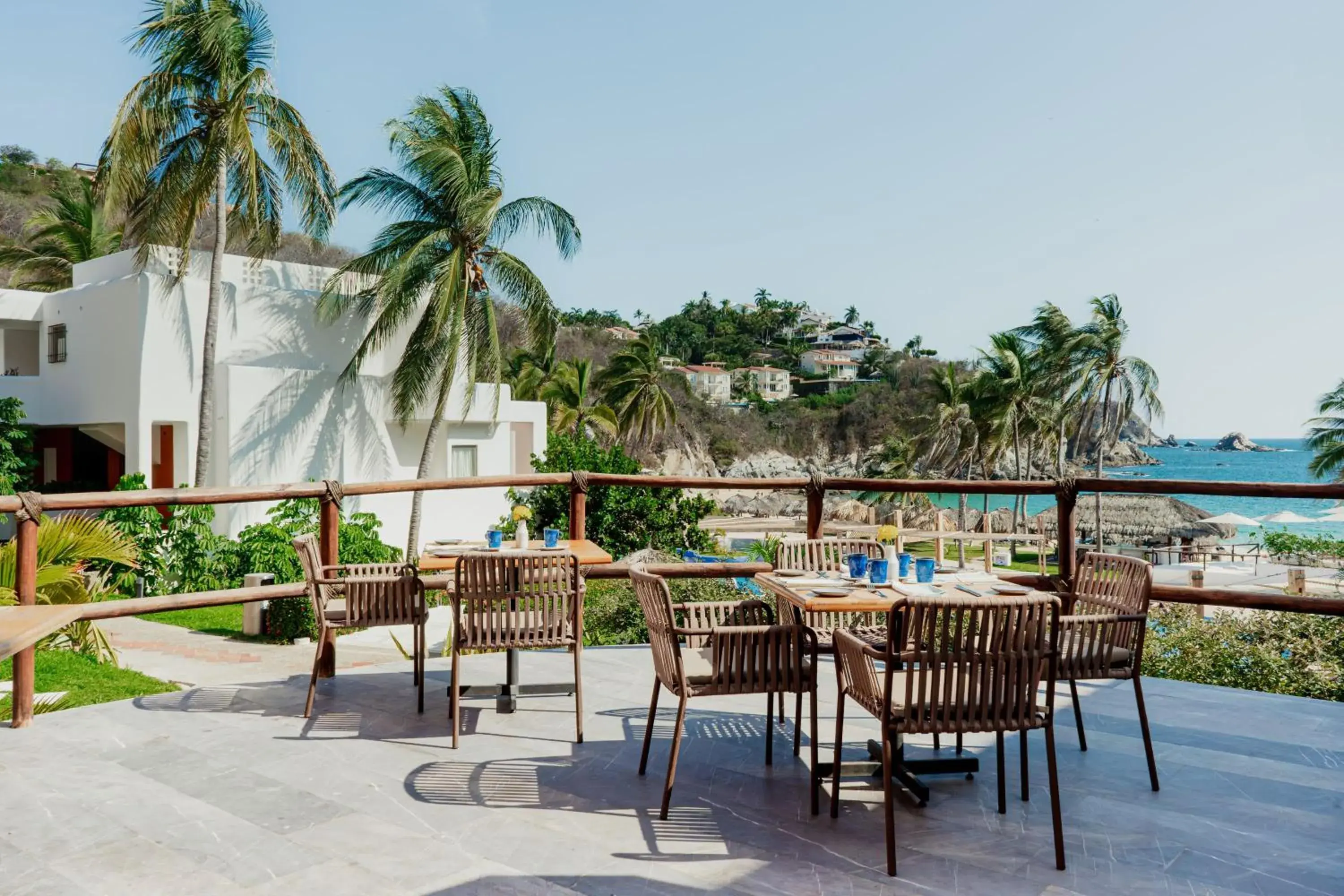 Restaurant/places to eat in Camino Real Zaashila Huatulco Restaurant/places to eat in Camino Real Zaashila Huatulco