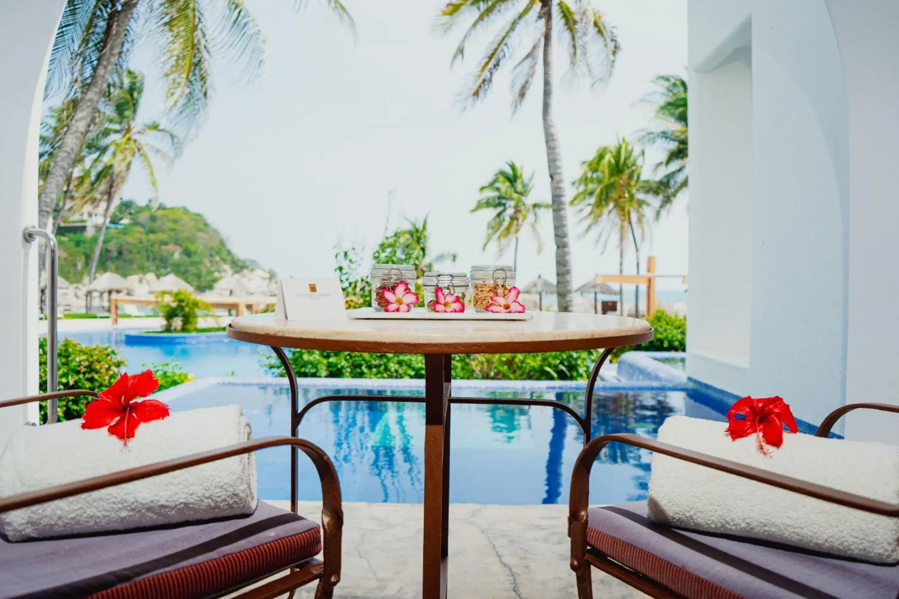 Swimming pool in Camino Real Zaashila Huatulco Swimming pool in Camino Real Zaashila Huatulco