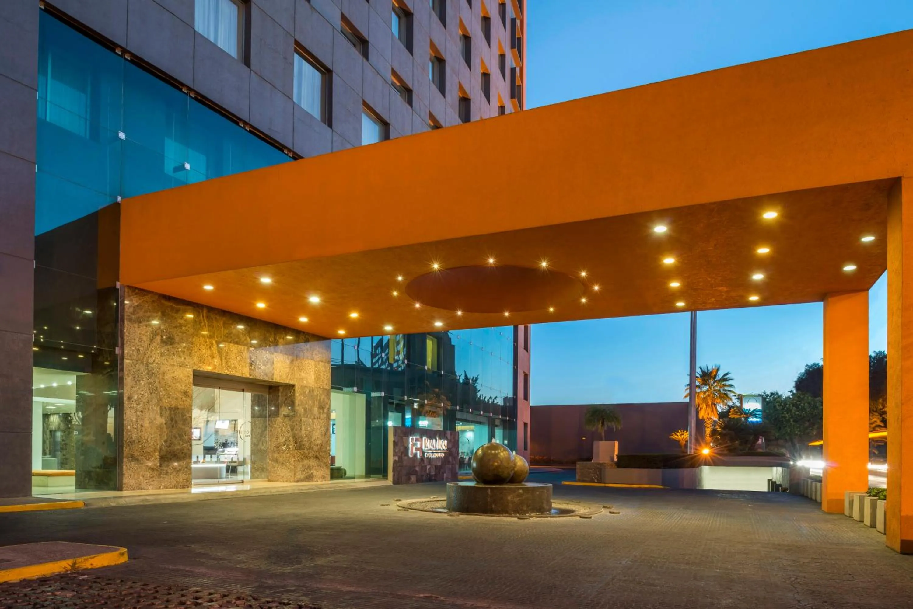 Property building in Real Inn Guadalajara Expo