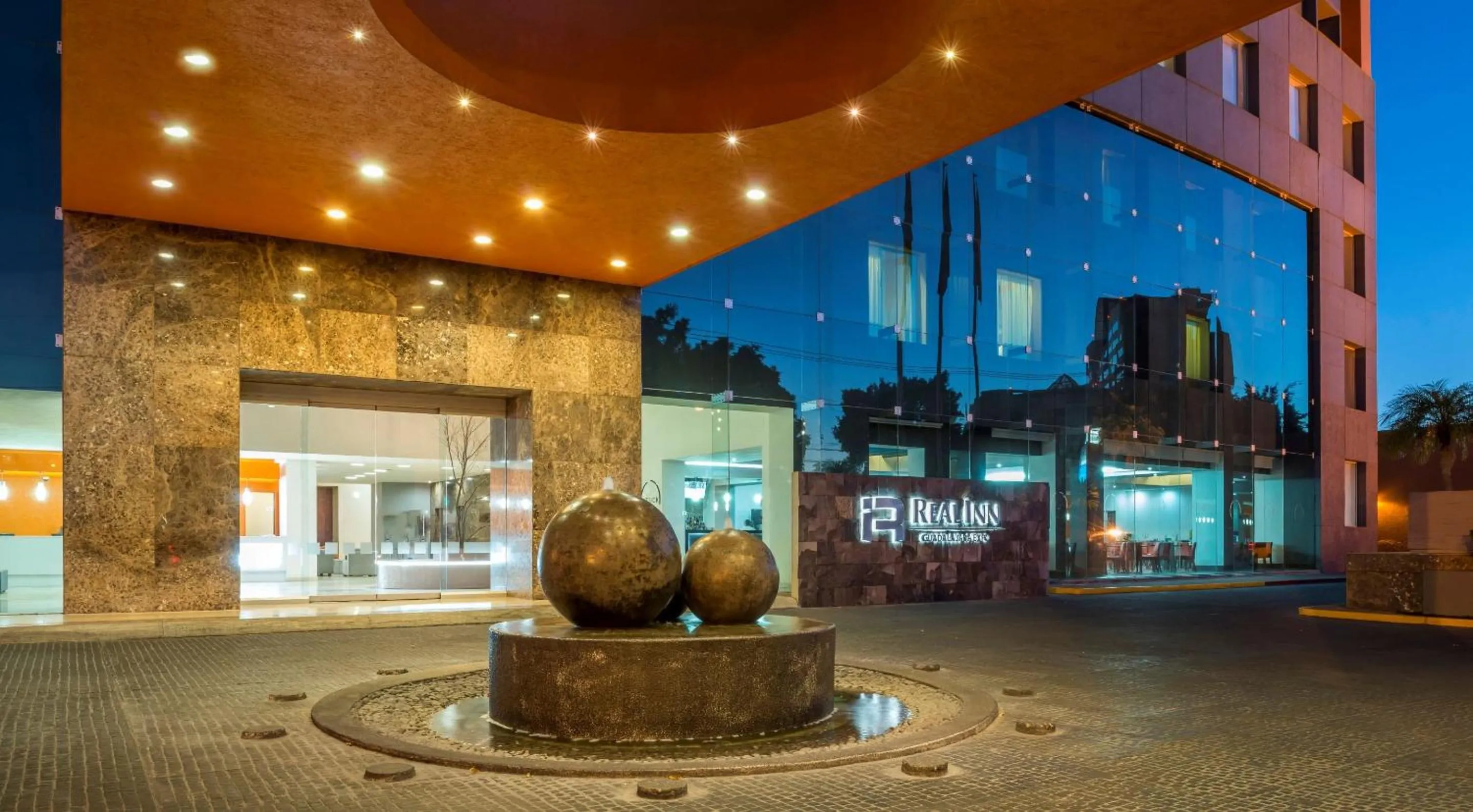 Lobby or reception in Real Inn Guadalajara Expo