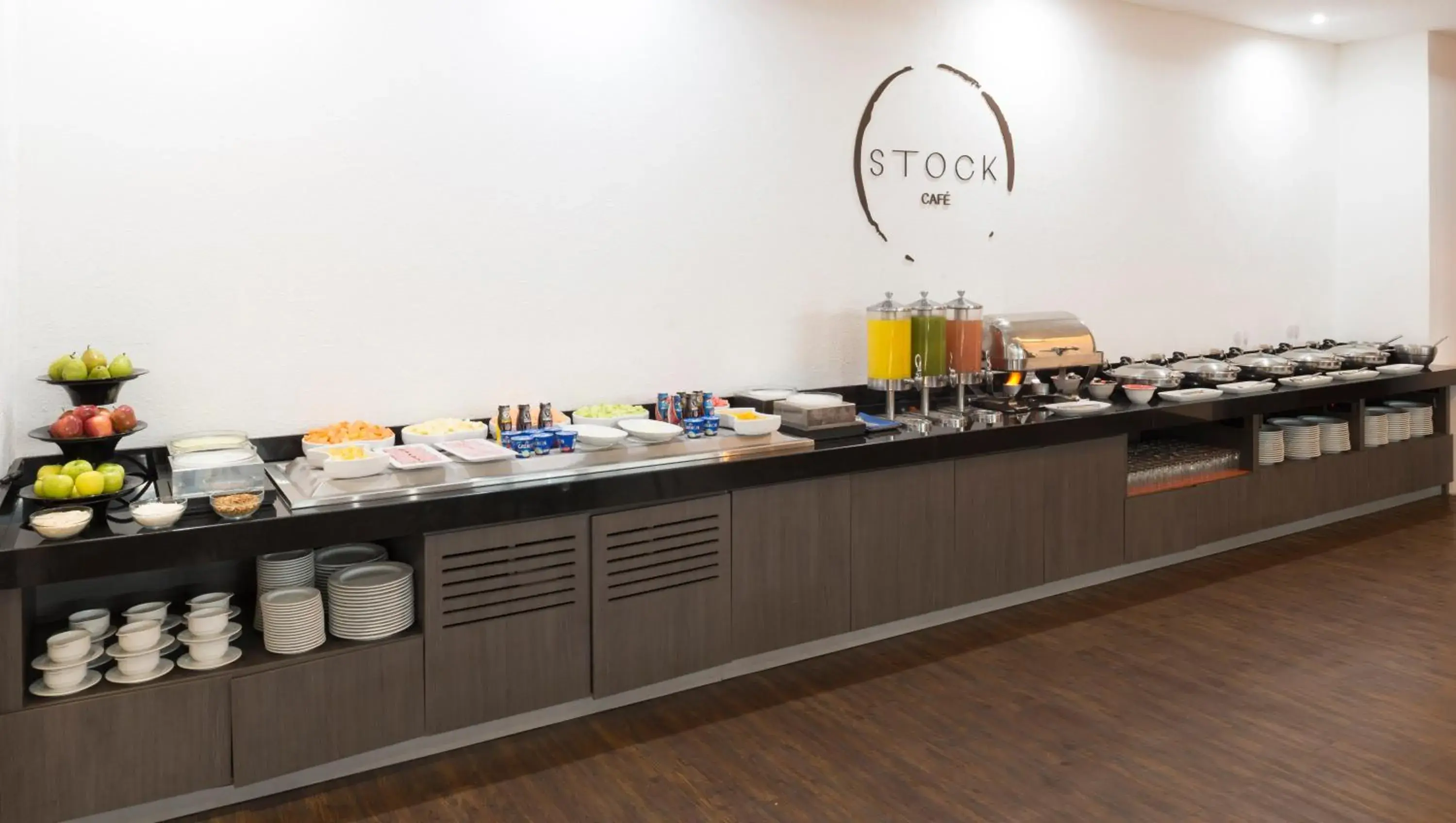 Restaurant/places to eat in Real Inn Guadalajara Expo Restaurant/places to eat in Real Inn Guadalajara Expo