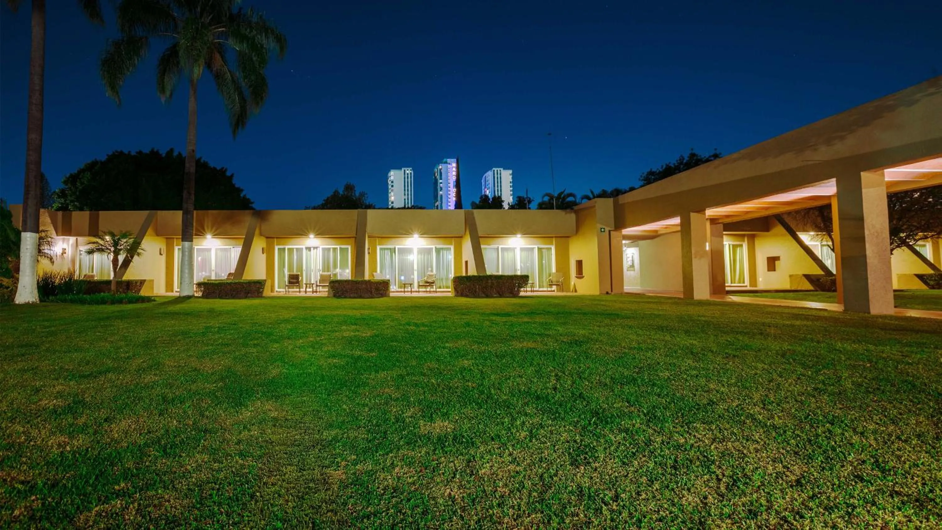 Garden in Camino Real Guadalajara